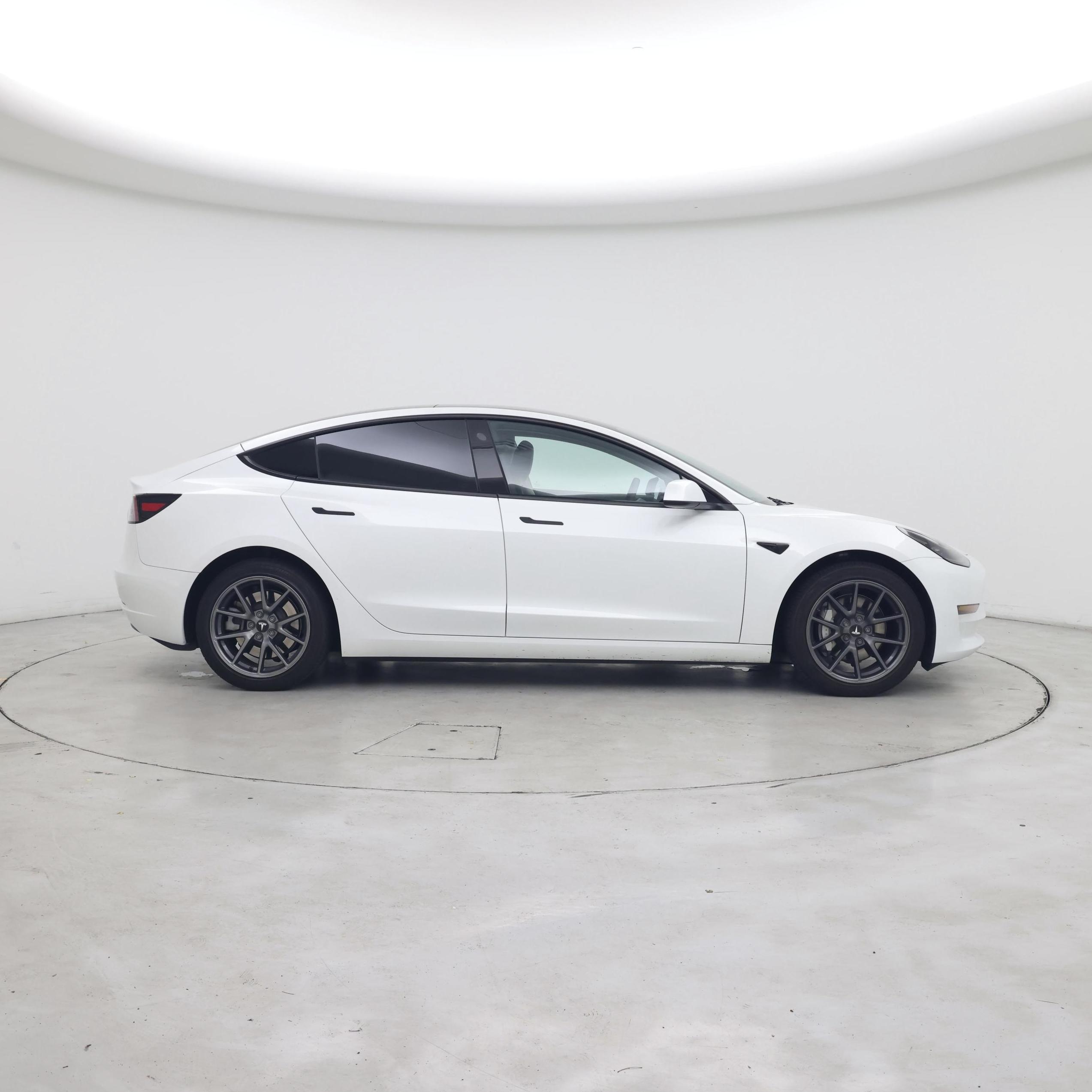 Thumbnail: 2023 Tesla Model 3 - 7