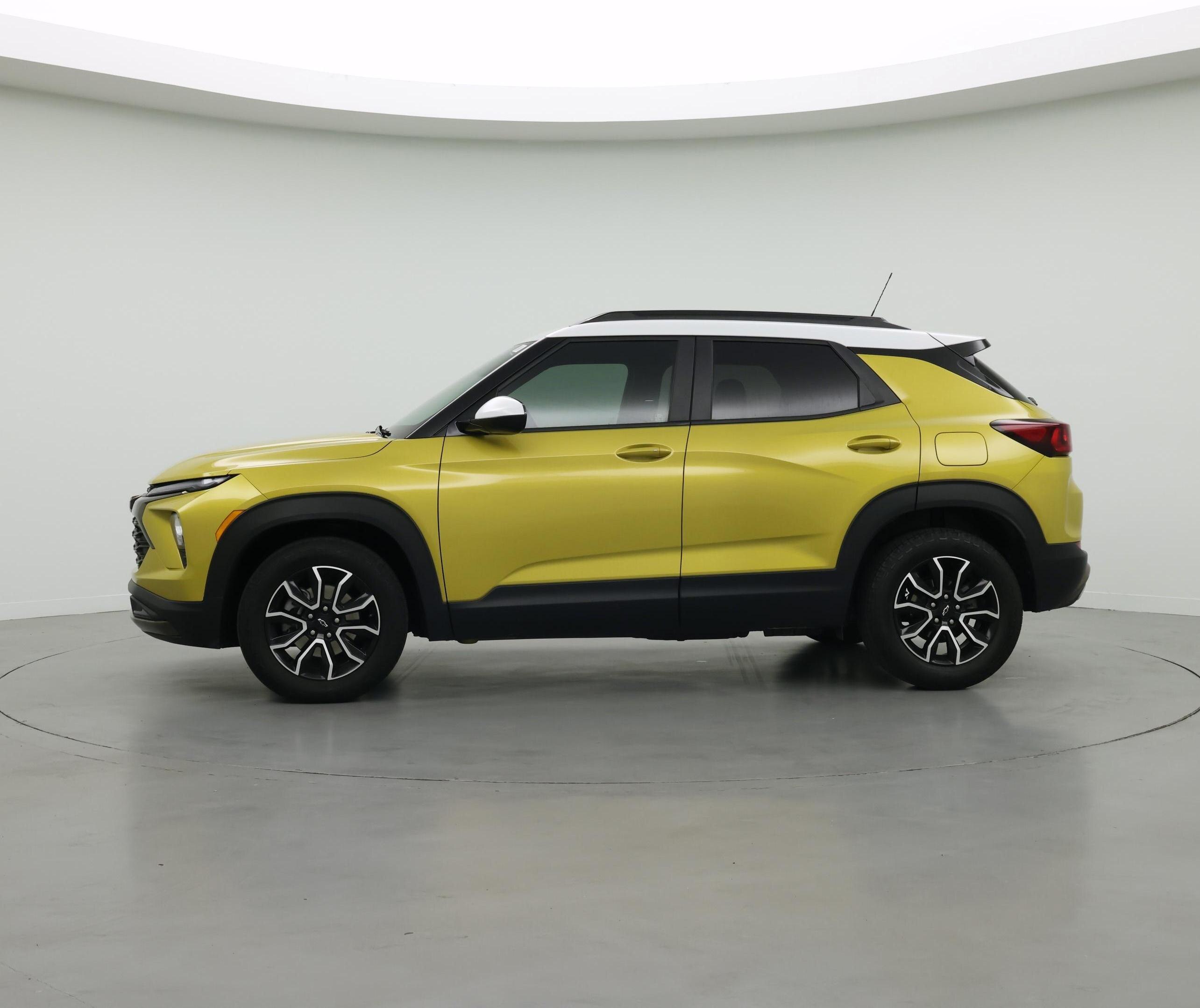 Thumbnail: 2024 Chevrolet TrailBlazer - 3