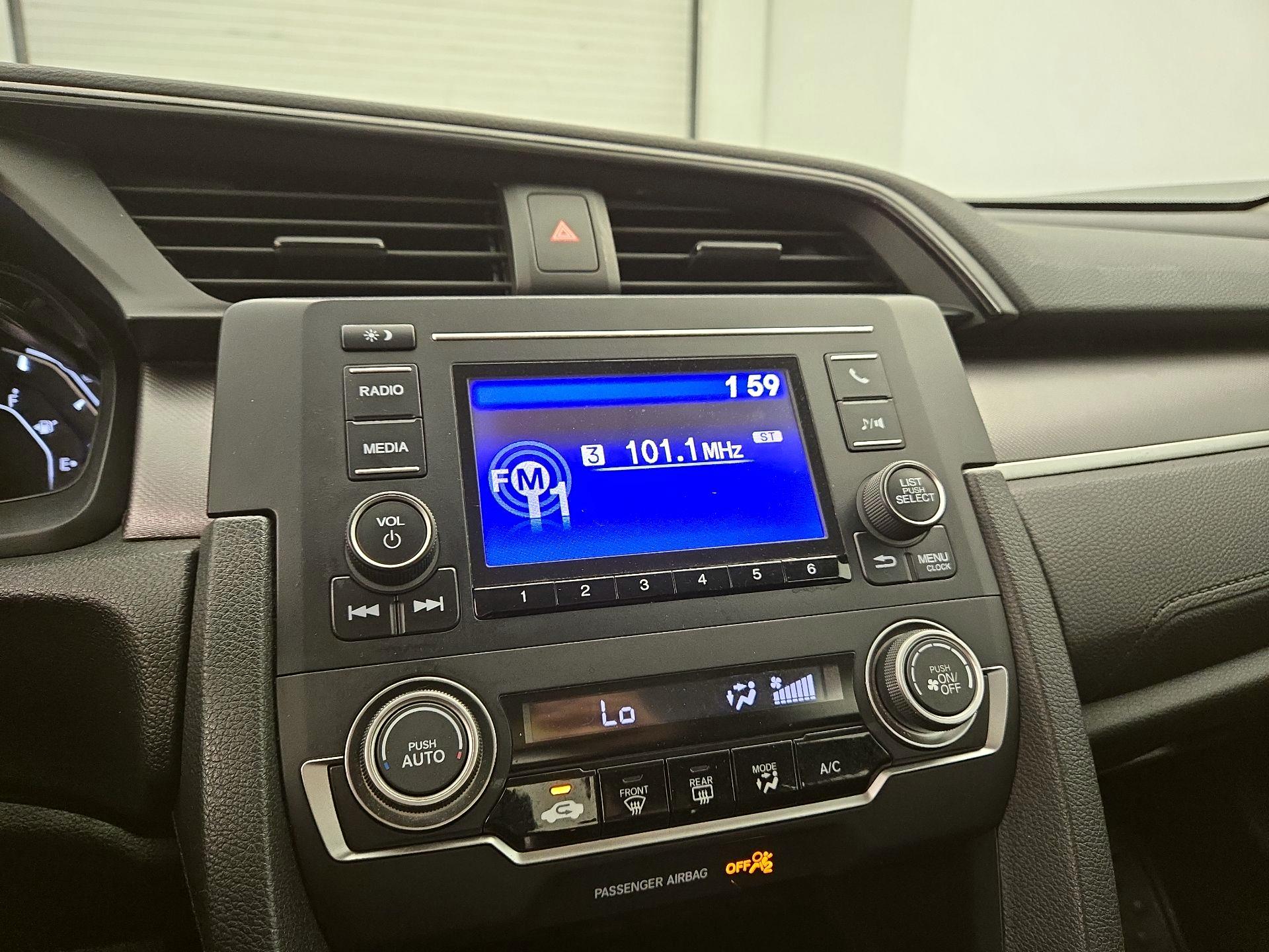 Thumbnail: 2016 Honda Civic - 15