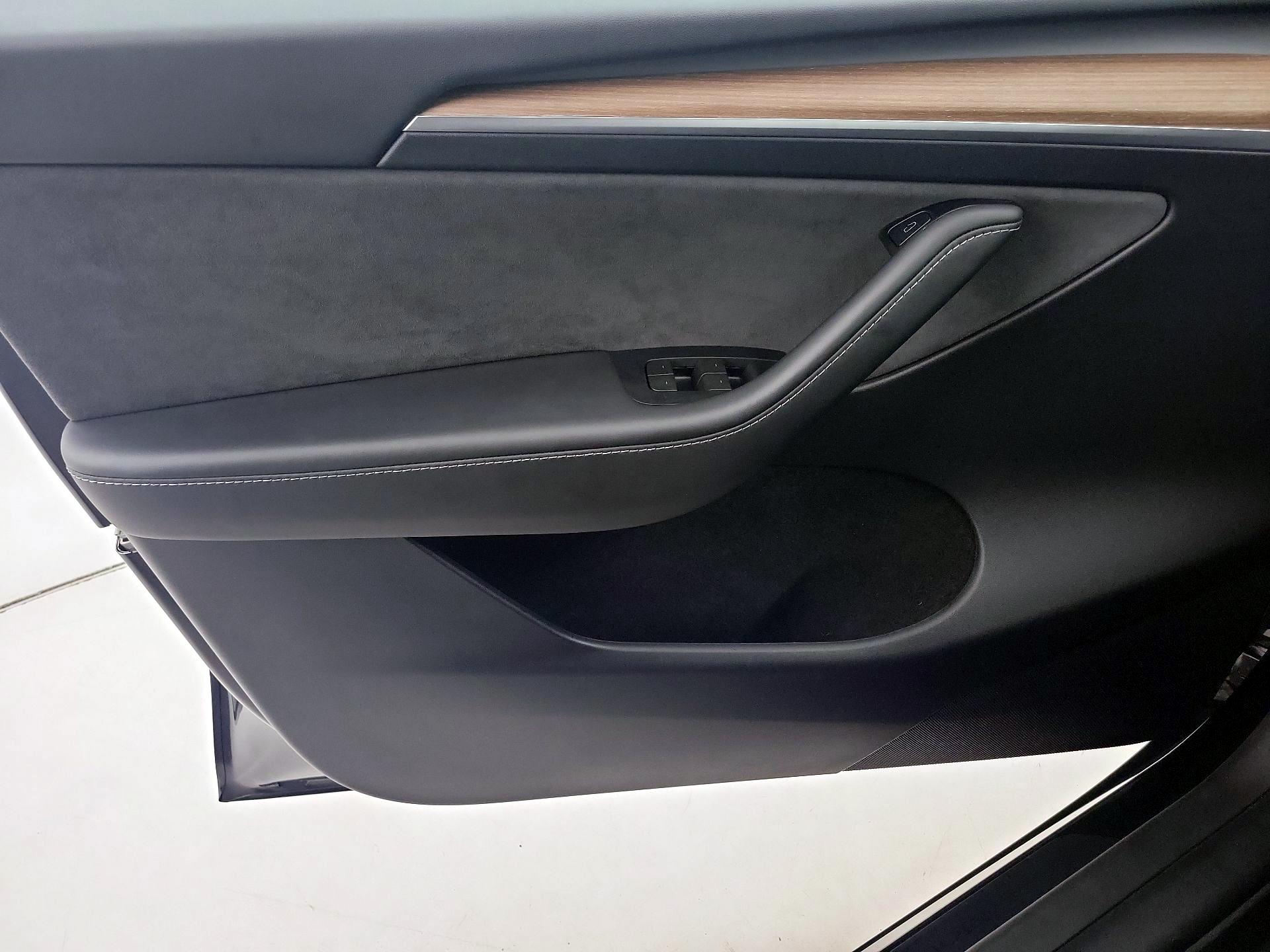 Thumbnail: 2024 Tesla Model Y - 12