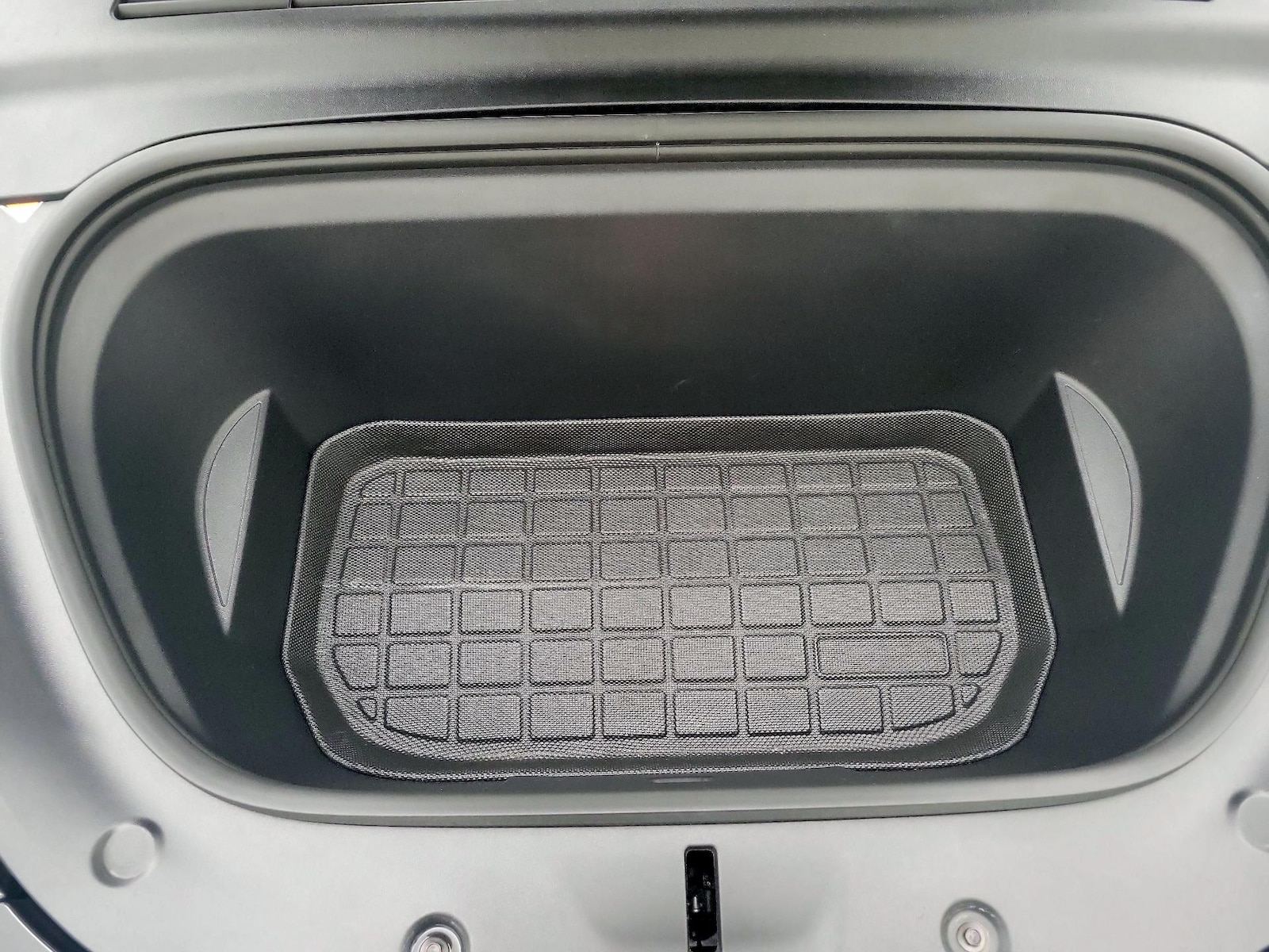 2024 Tesla Model Y Long Range - Photo 22