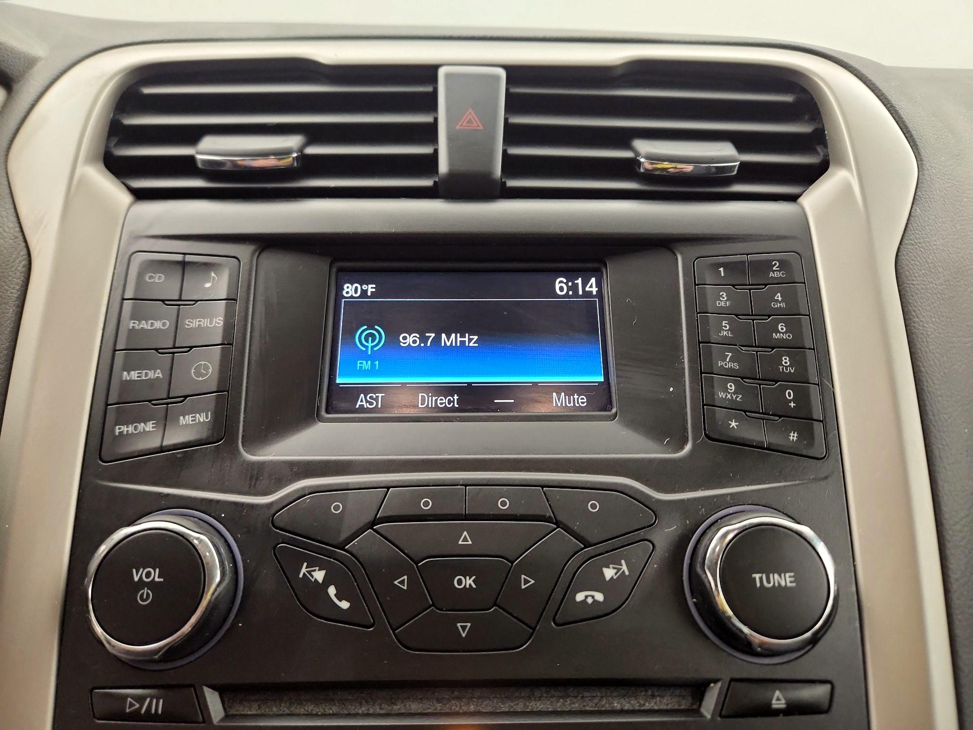 Thumbnail: 2015 Ford Fusion - 15