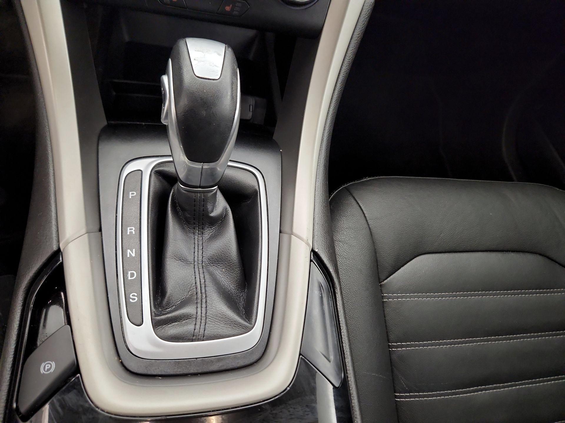 Thumbnail: 2015 Ford Fusion - 17