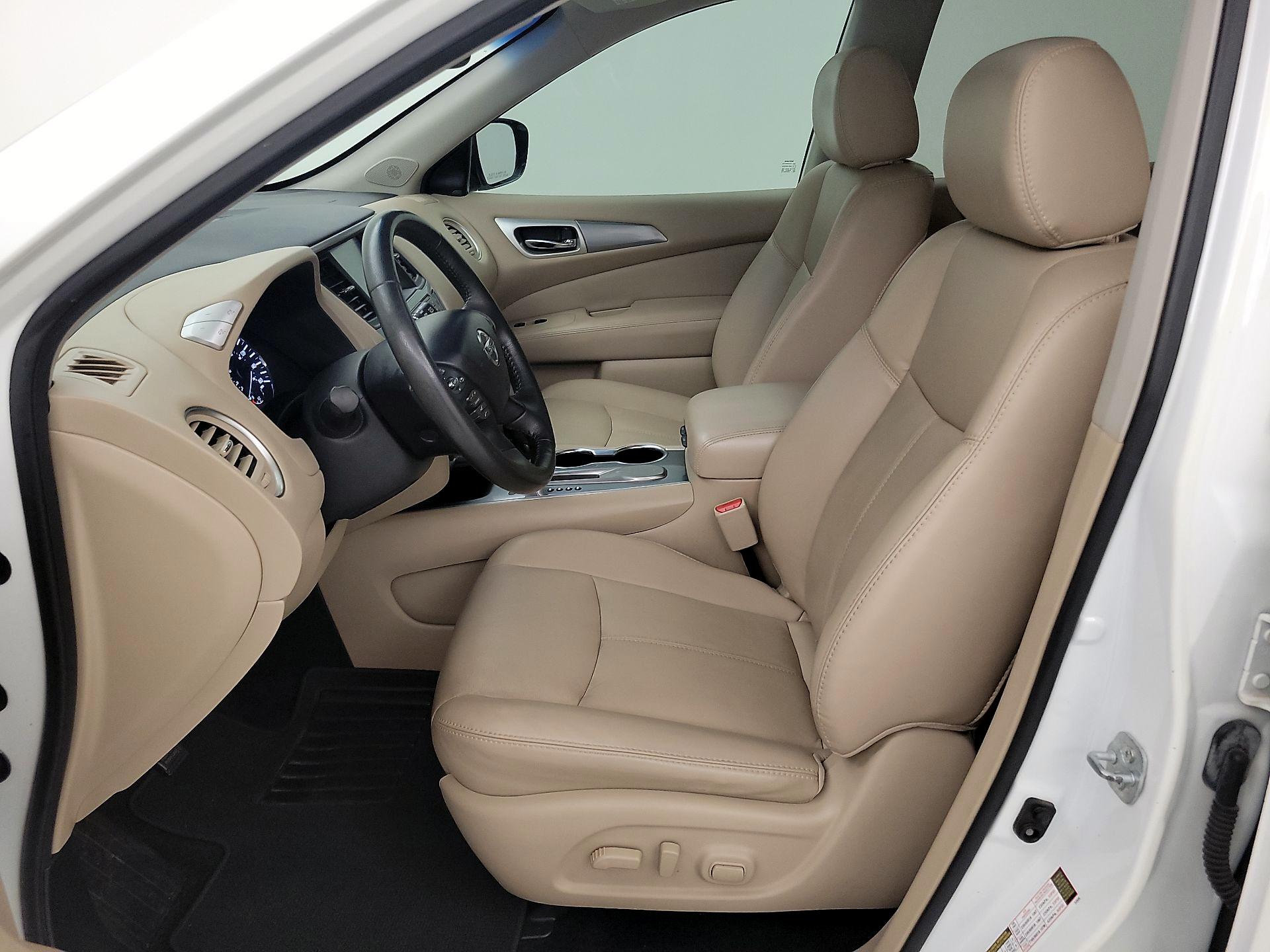 Thumbnail: 2017 Nissan Pathfinder - 11