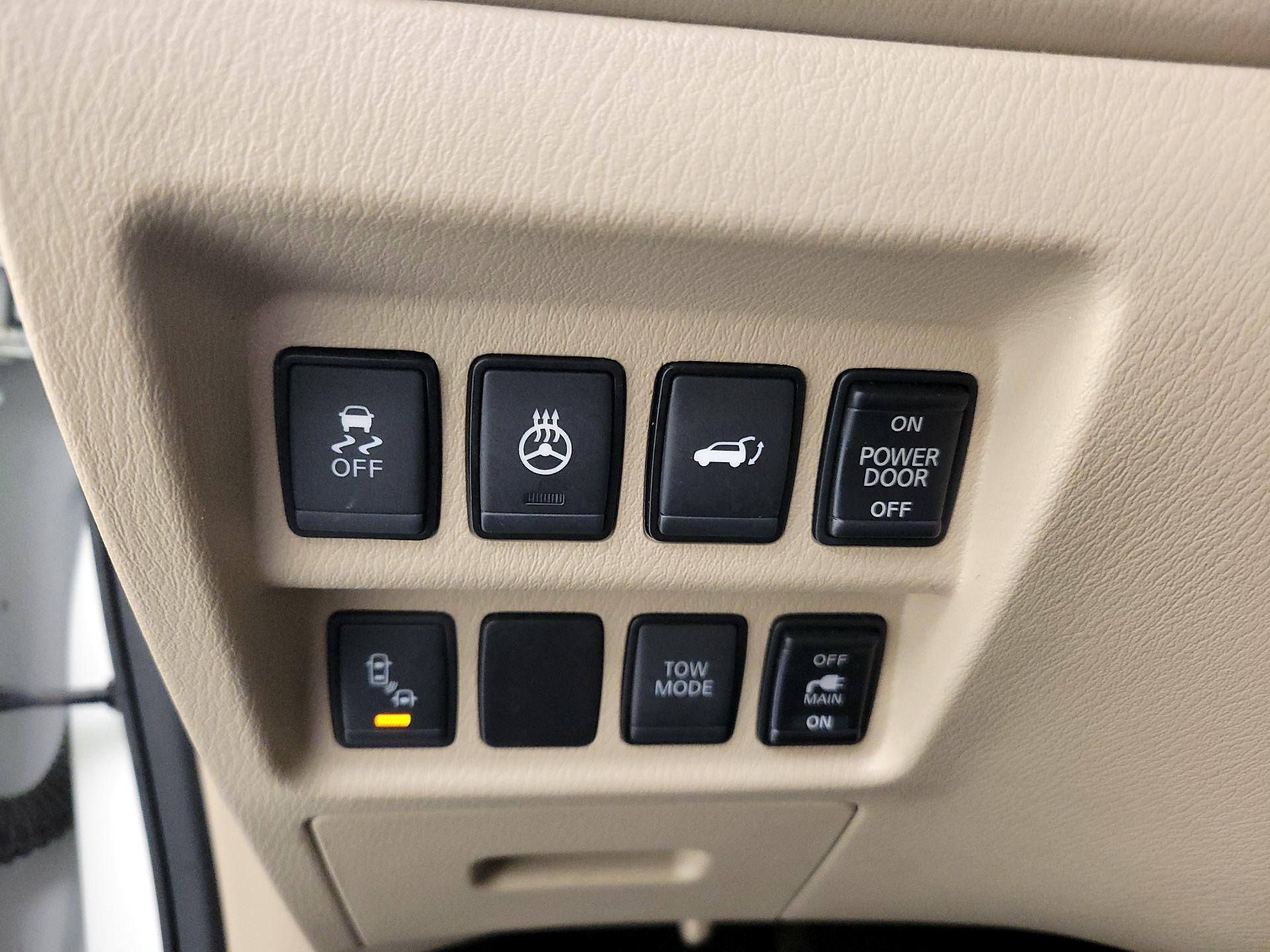 Thumbnail: 2017 Nissan Pathfinder - 13