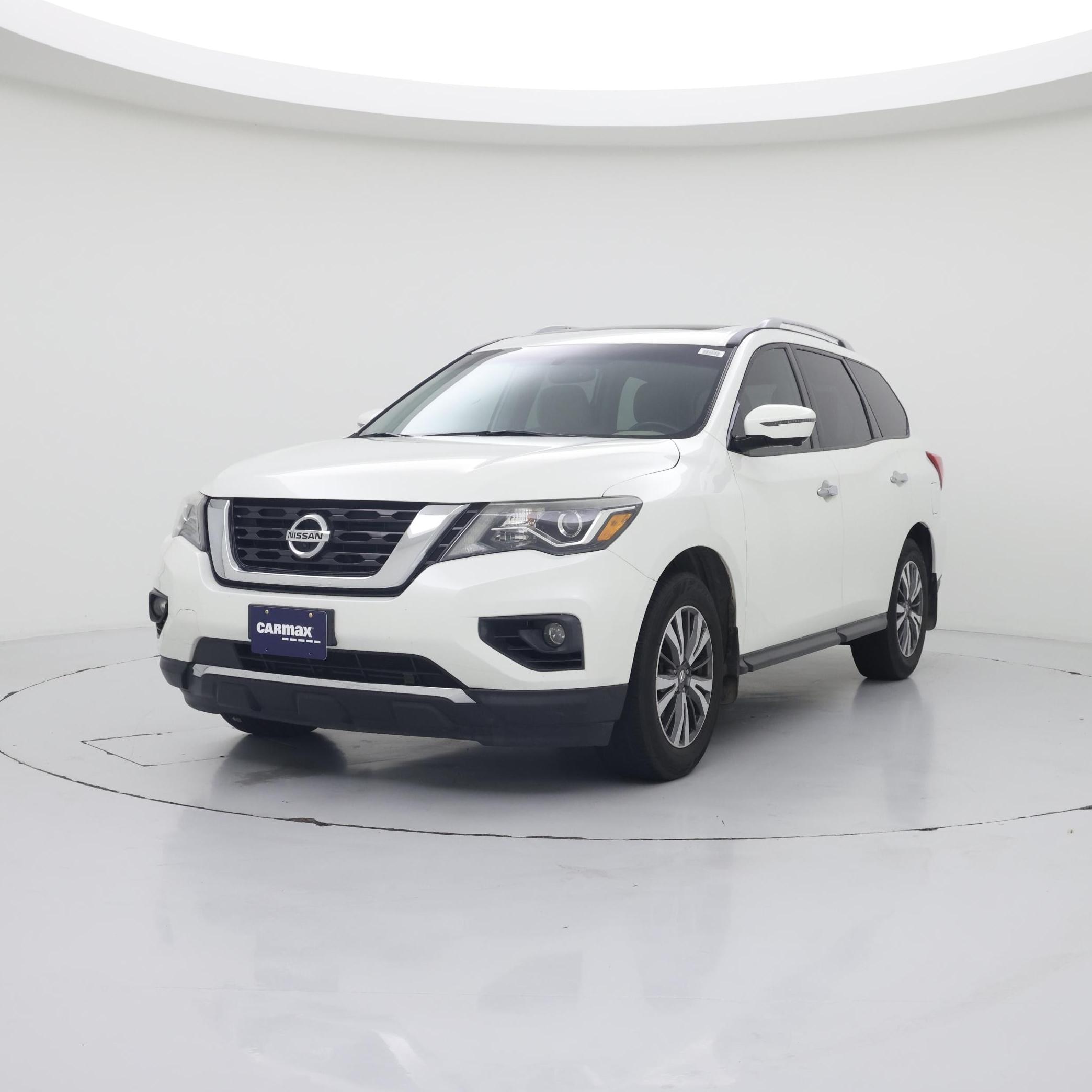 Thumbnail: 2017 Nissan Pathfinder - 4