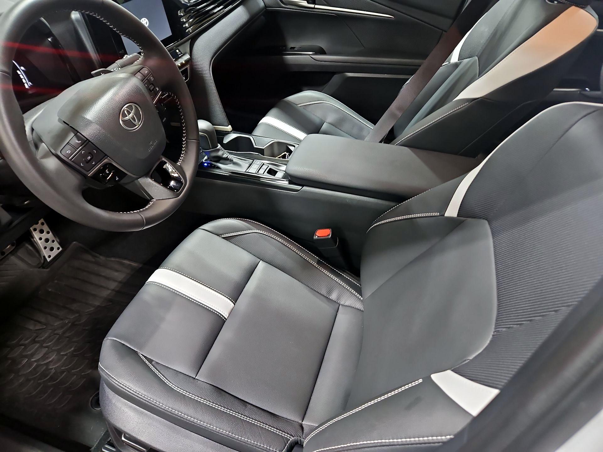 Thumbnail: 2026 Toyota Camry - 11