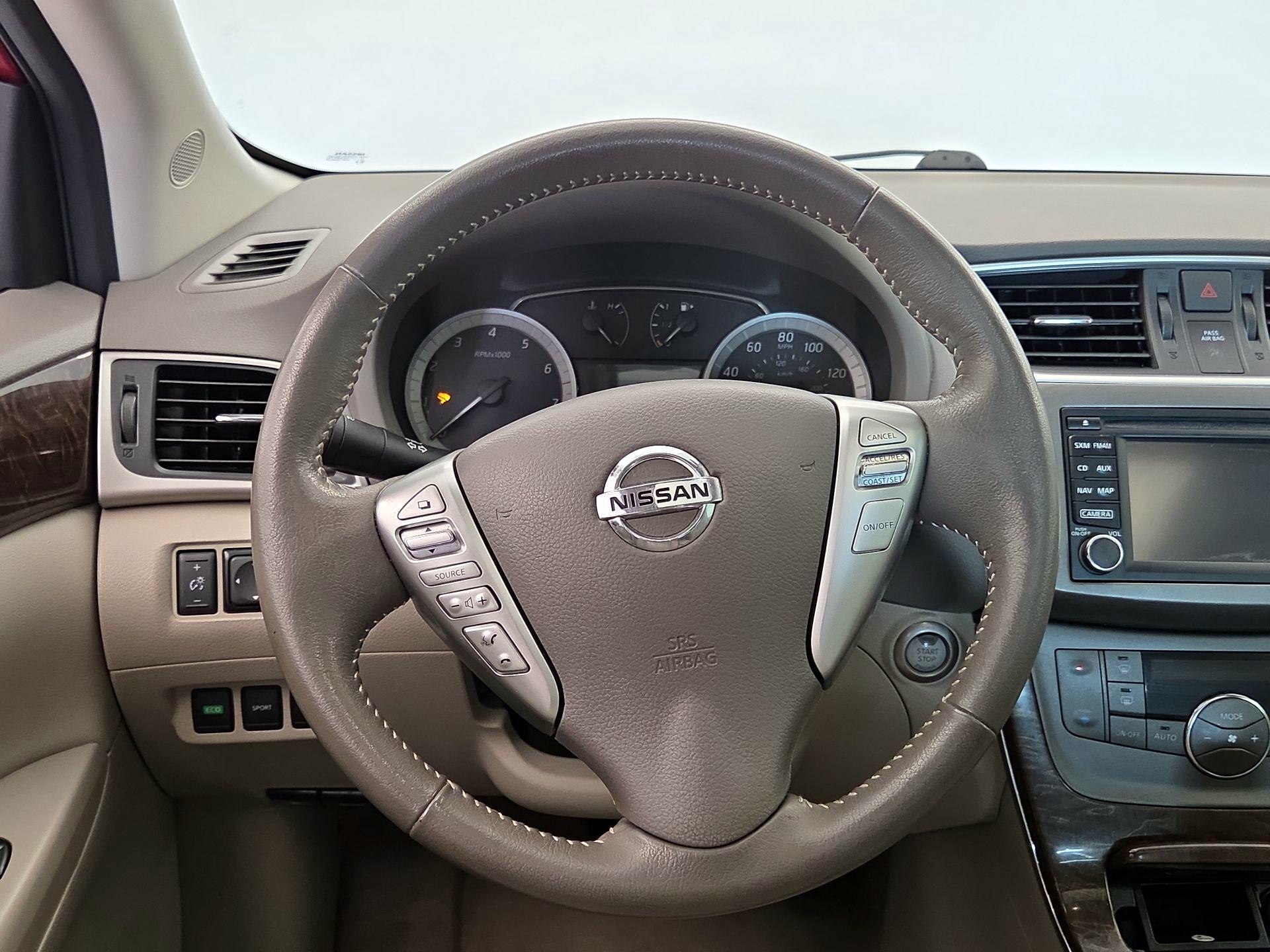 Thumbnail: 2014 Nissan Sentra - 10
