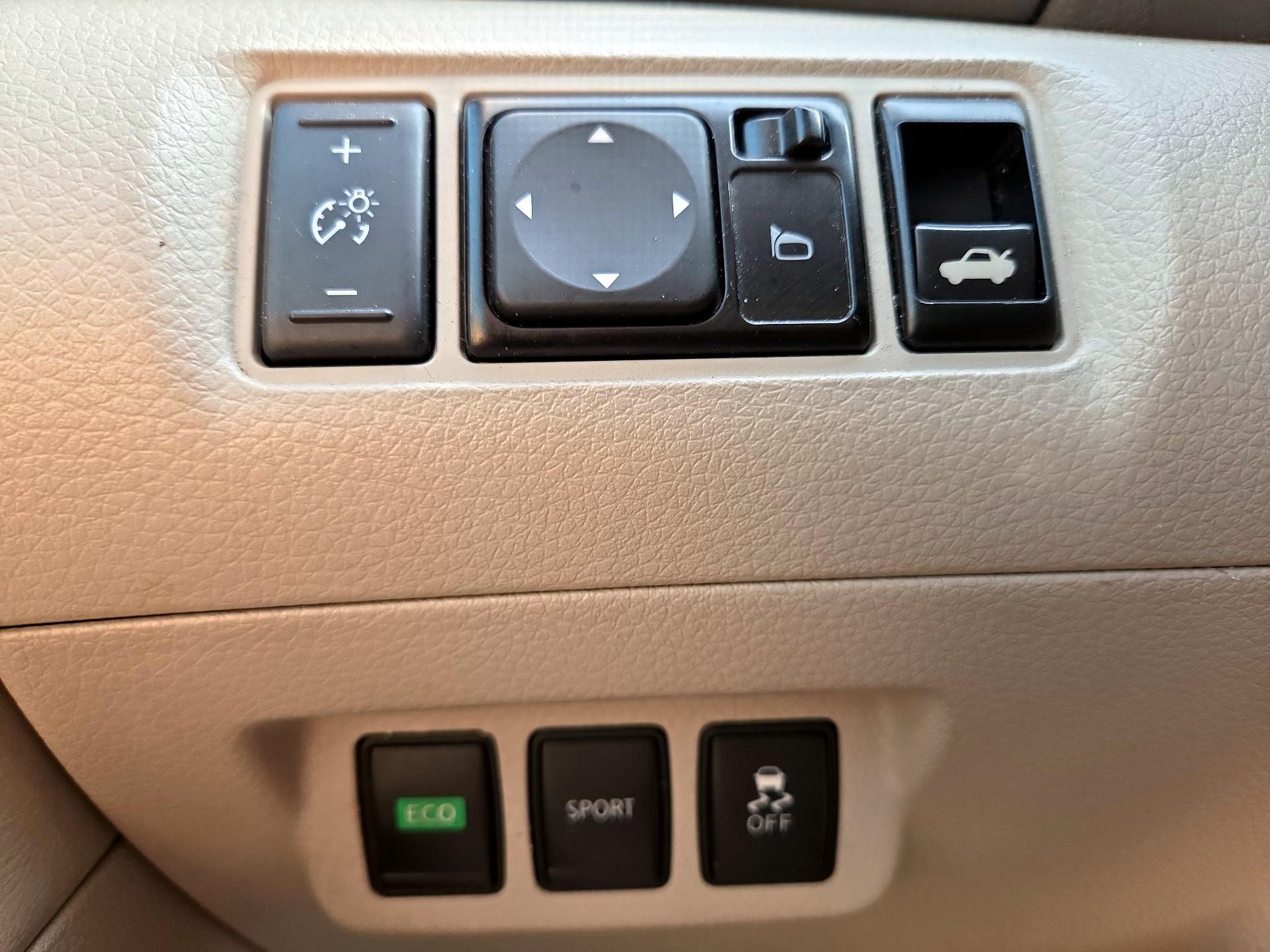 Thumbnail: 2014 Nissan Sentra - 13