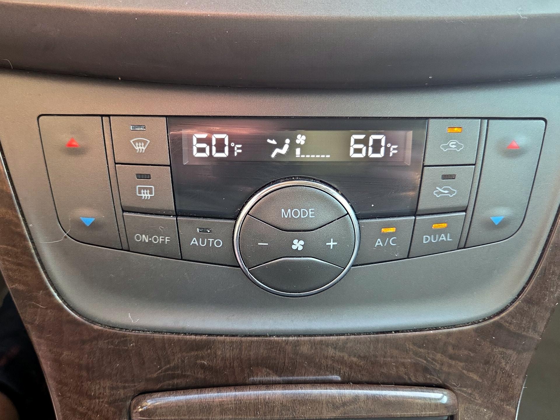 Thumbnail: 2014 Nissan Sentra - 16