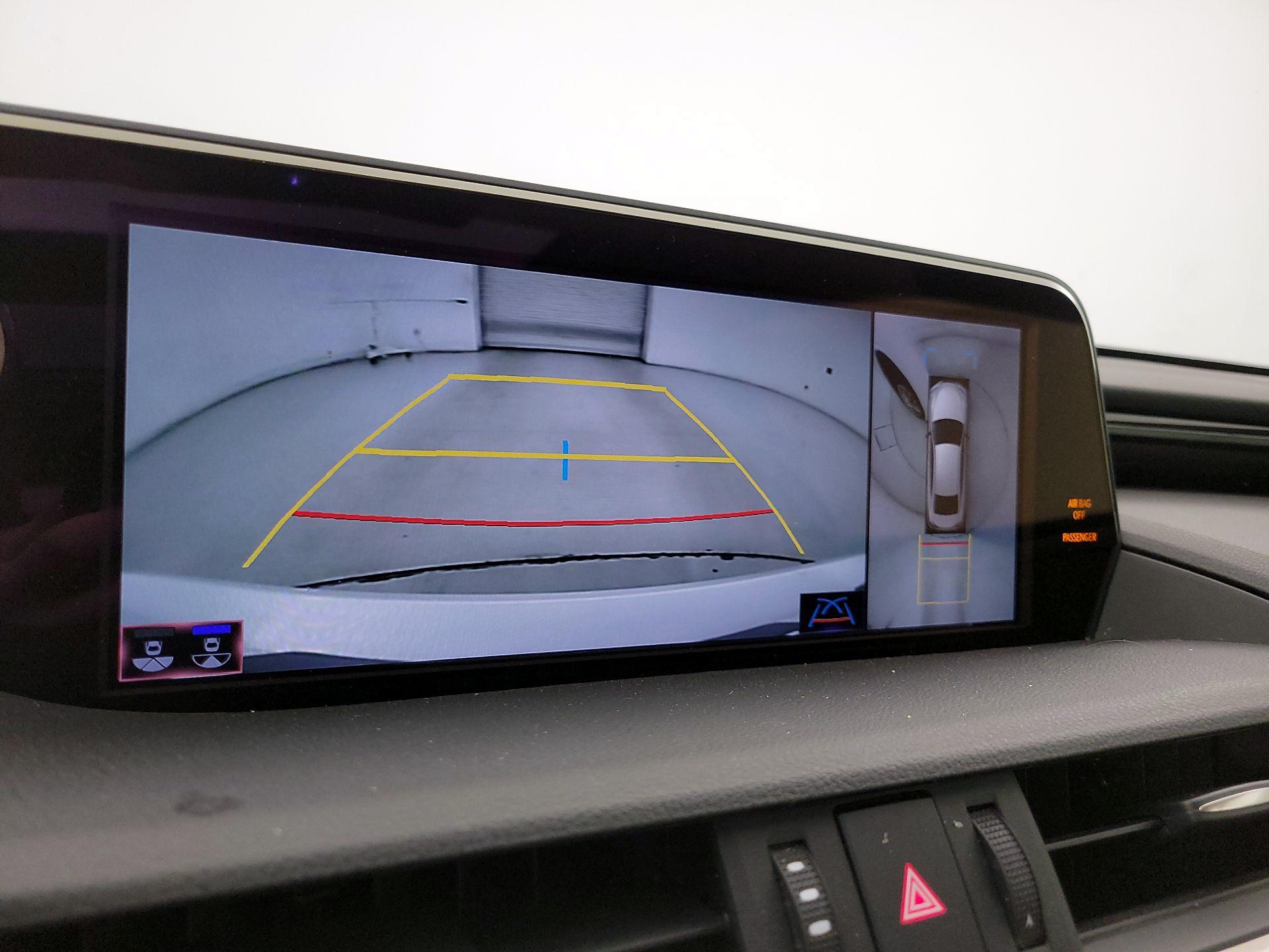 Thumbnail: 2019 Lexus ES - 15