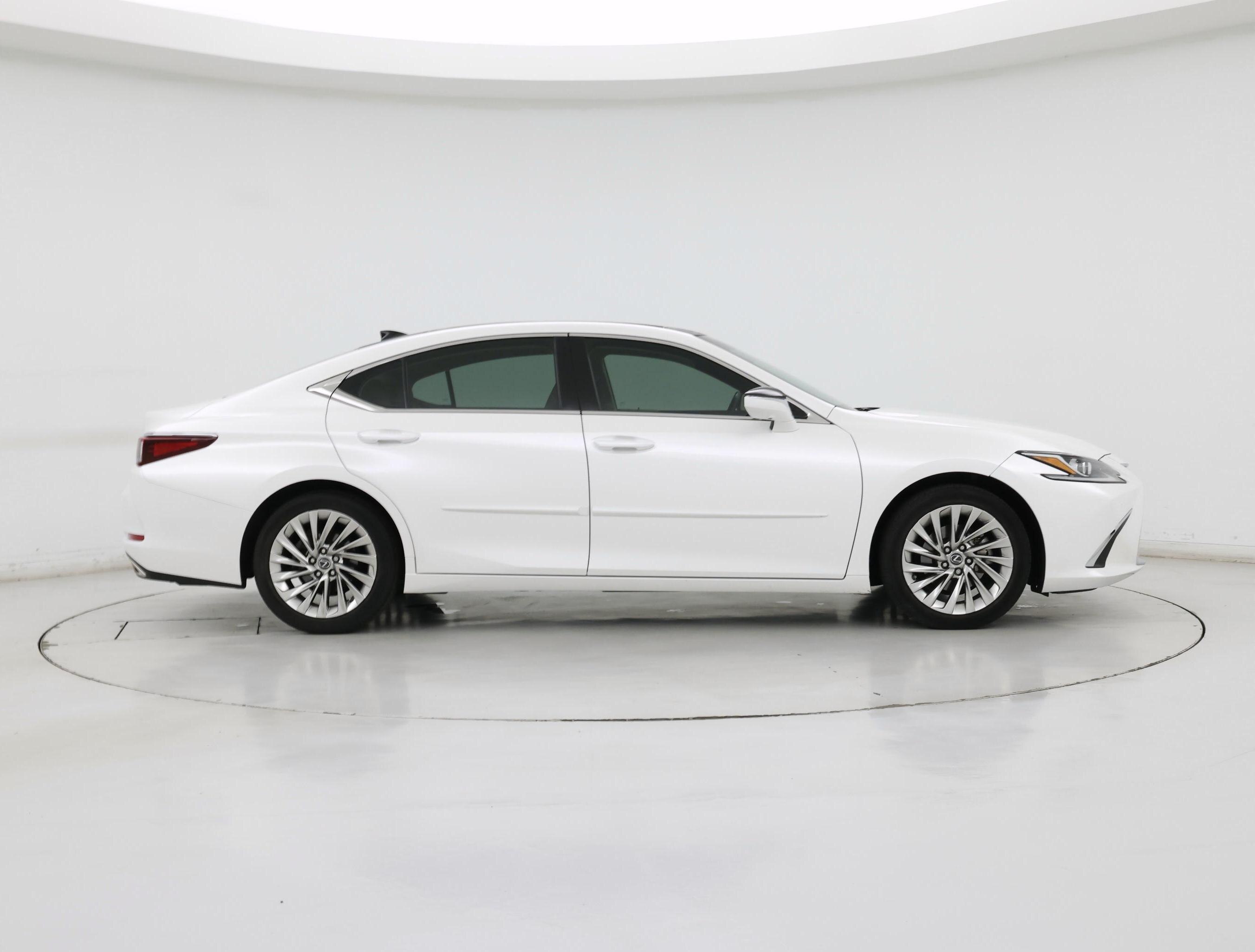 Thumbnail: 2019 Lexus ES - 7