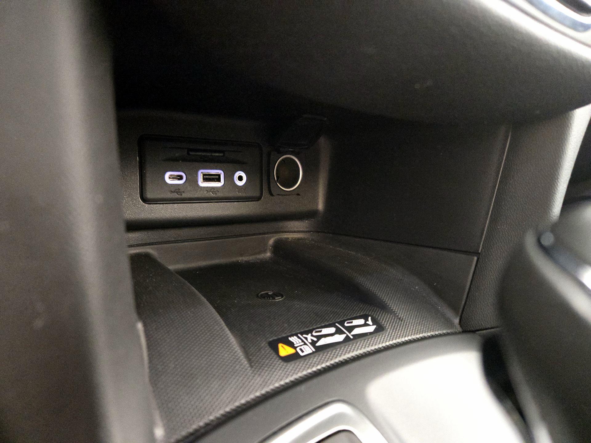 Thumbnail: 2019 Chevrolet Equinox - 19