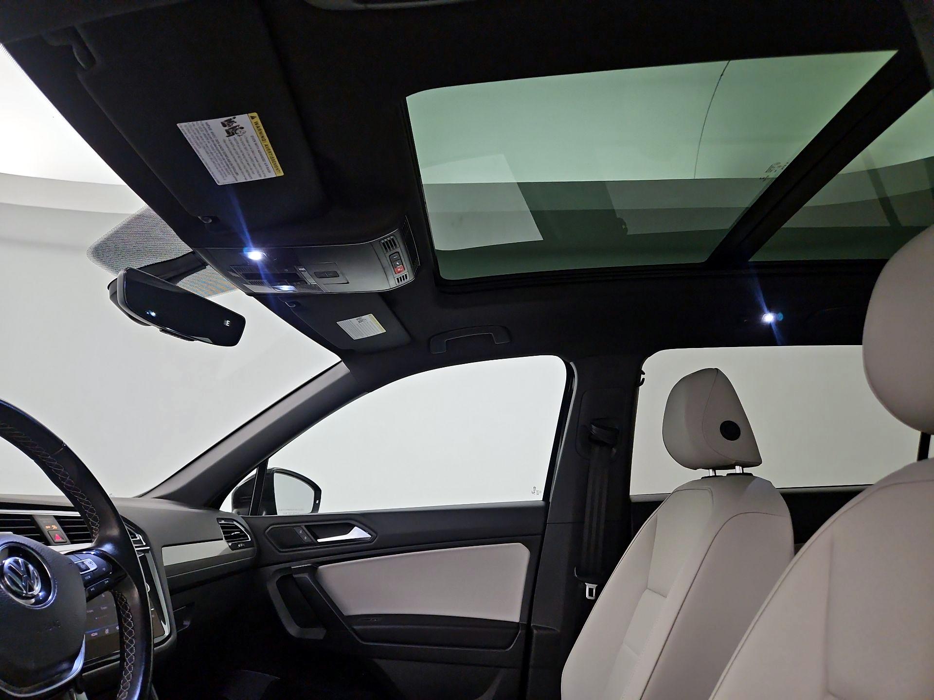 Thumbnail: 2021 Volkswagen Tiguan - 17