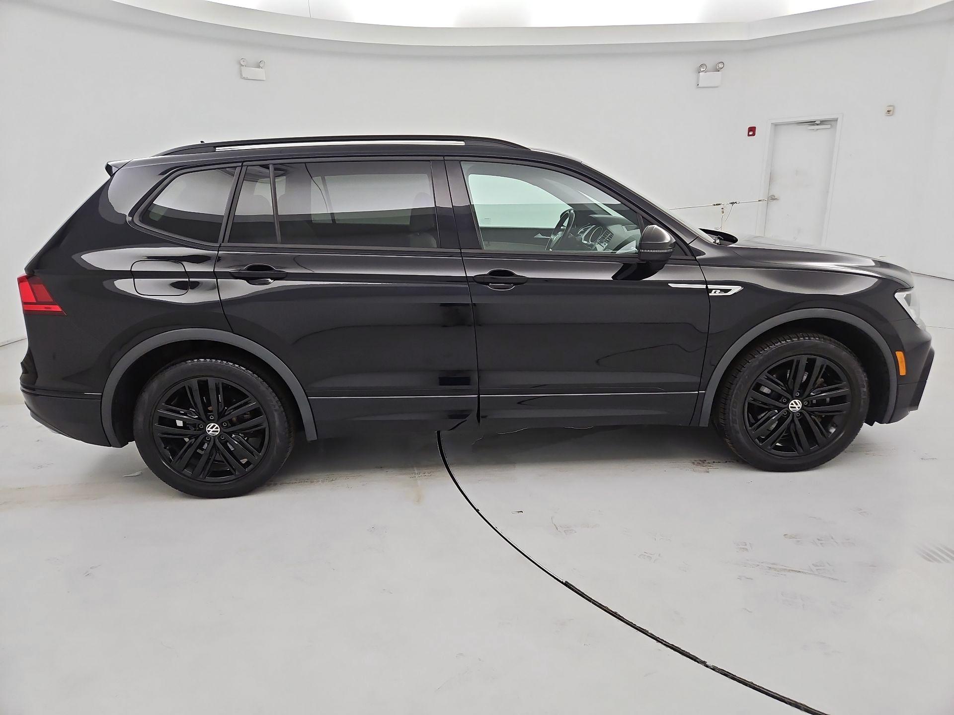 Thumbnail: 2021 Volkswagen Tiguan - 4