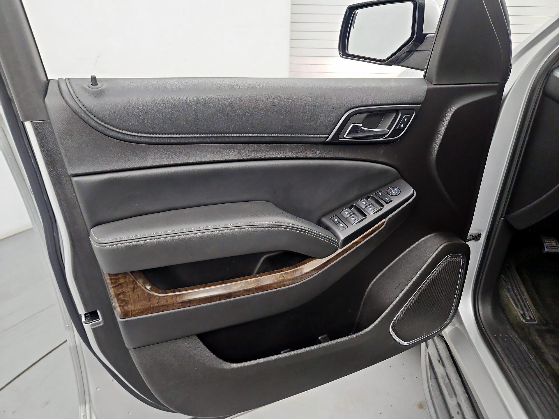 Thumbnail: 2016 Chevrolet Tahoe - 10
