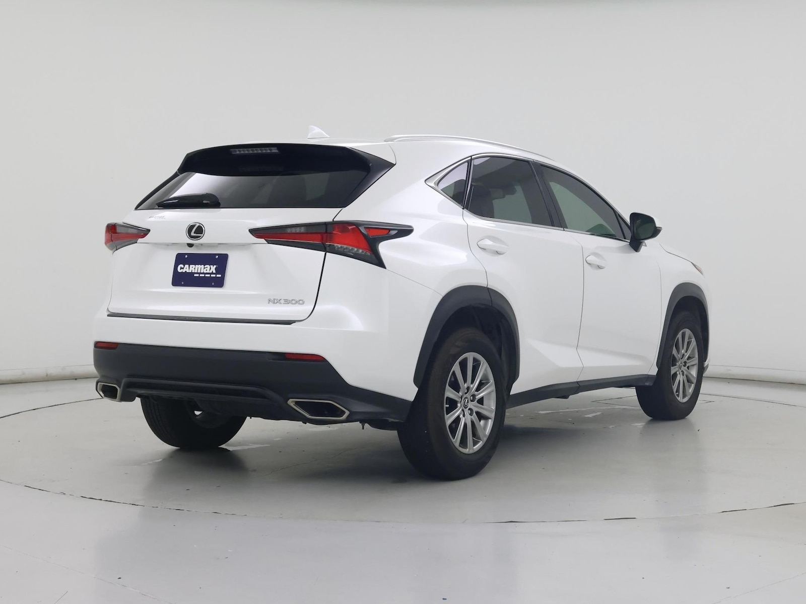 2021 Lexus NX 300 - Photo 9