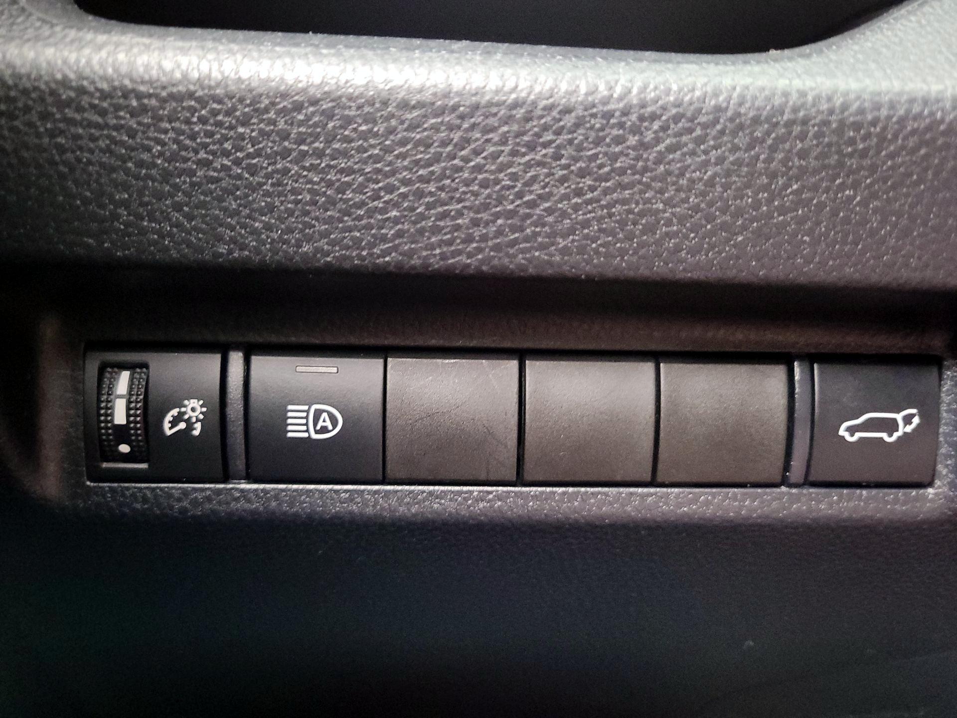 Thumbnail: 2019 Toyota RAV4 - 13