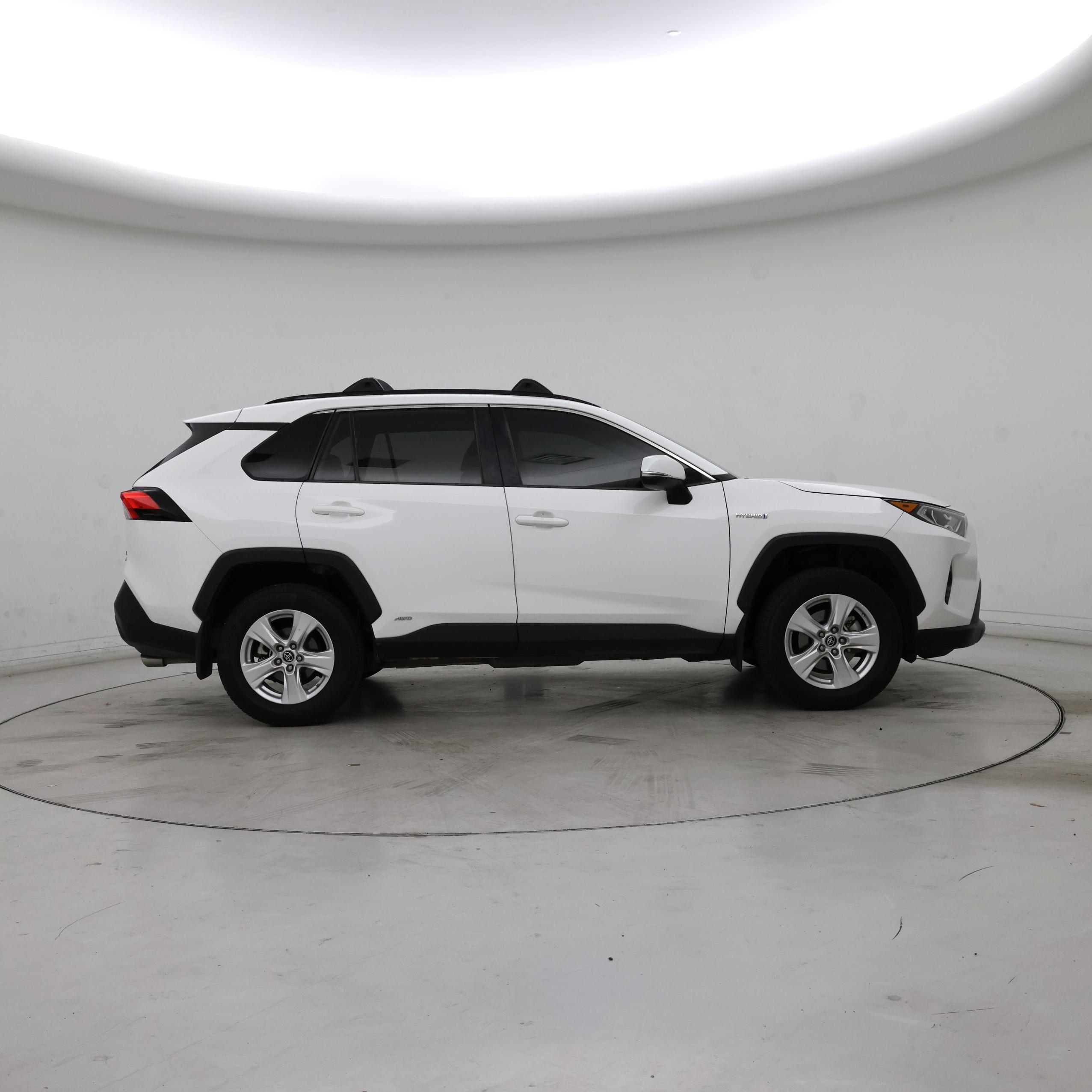 Thumbnail: 2019 Toyota RAV4 - 7