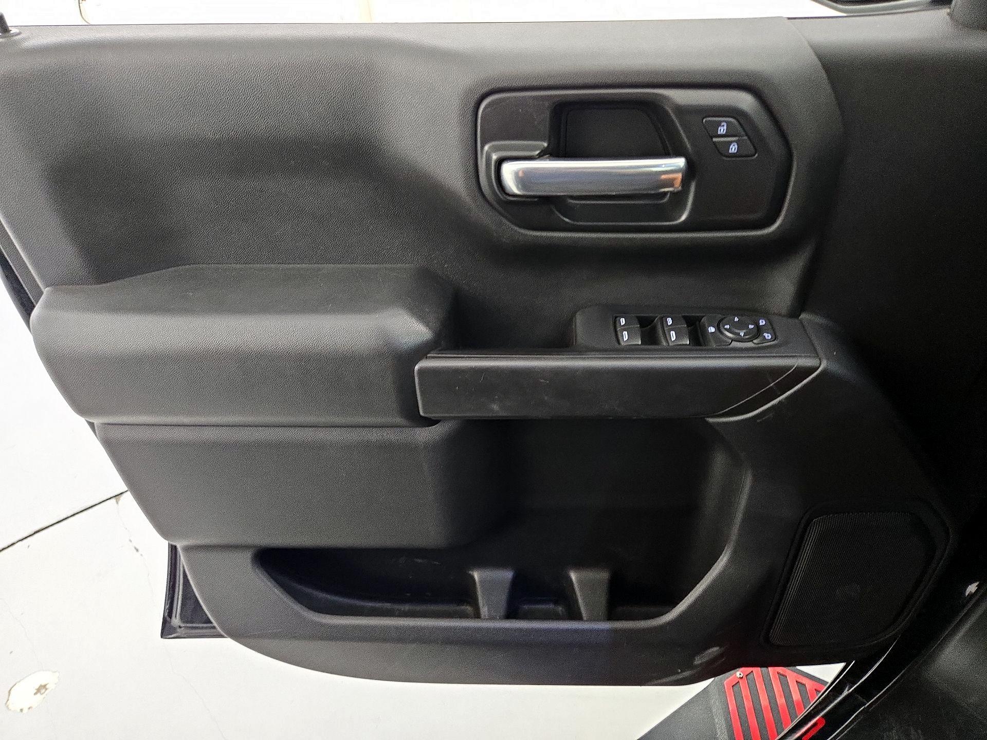 Thumbnail: 2021 Chevrolet Silverado 1500 - 12