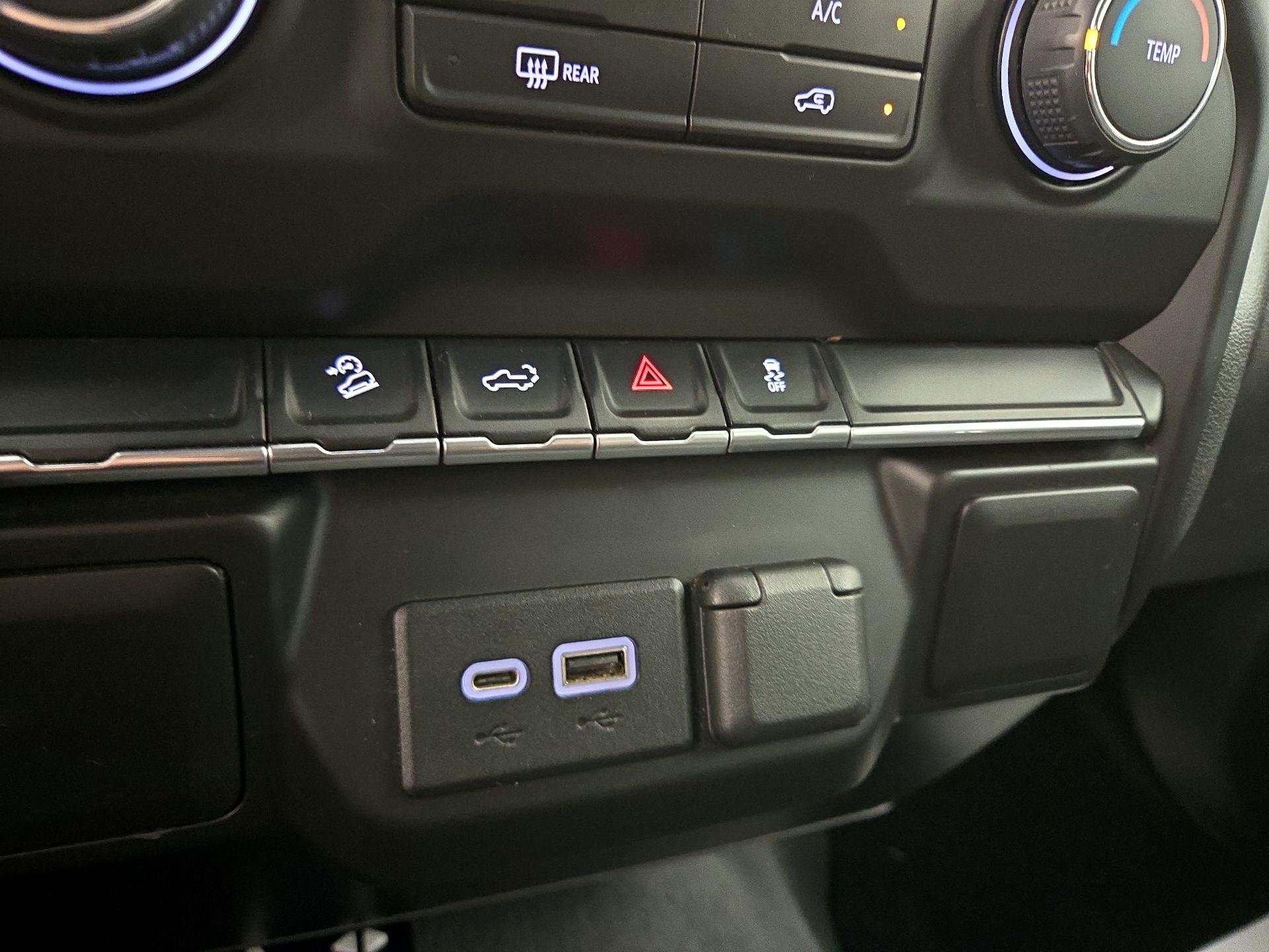 Thumbnail: 2021 Chevrolet Silverado 1500 - 18