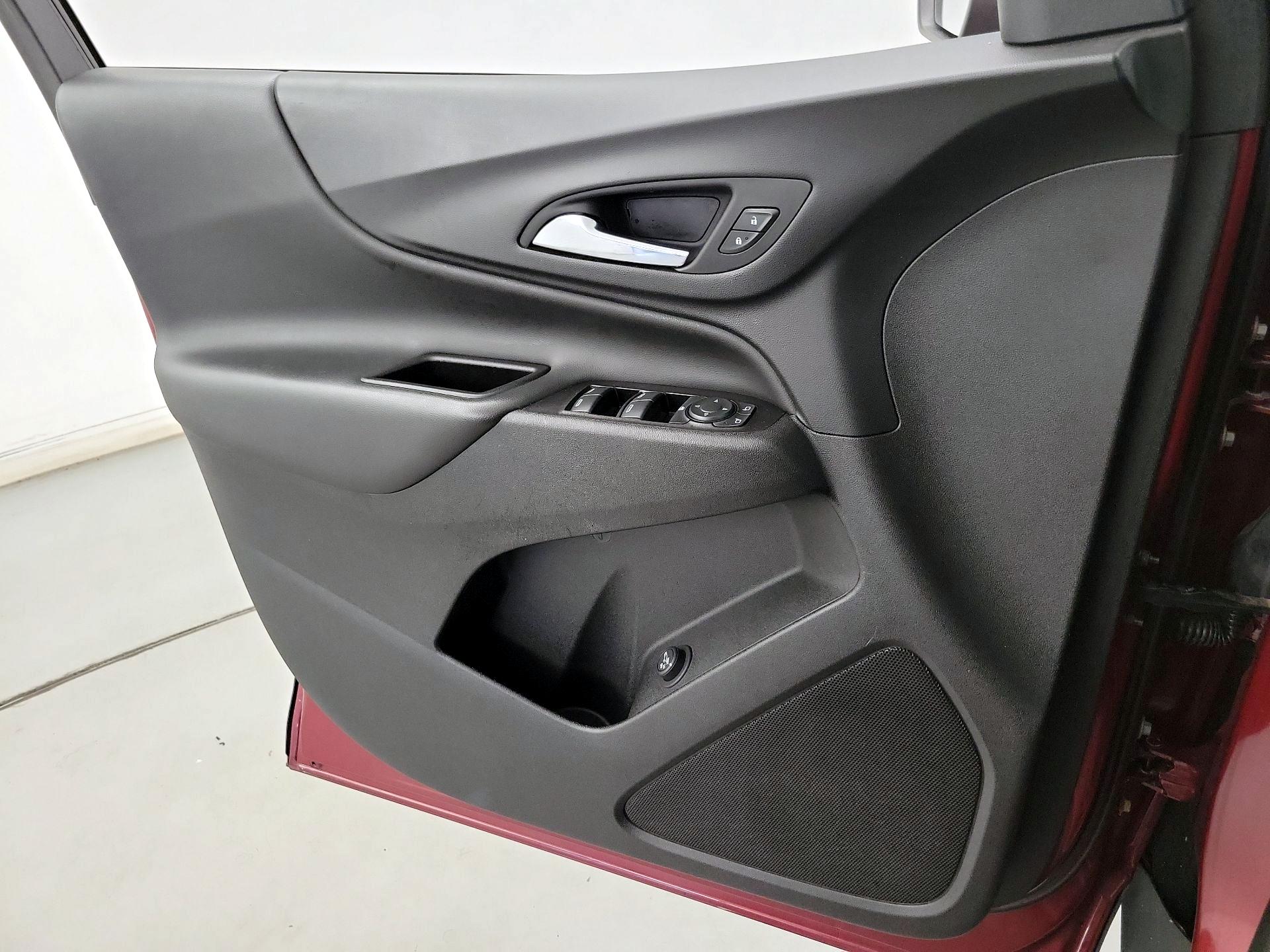 Thumbnail: 2020 Chevrolet Equinox - 12