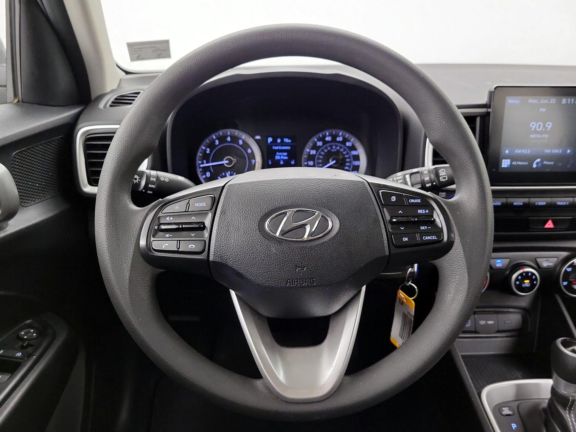 Thumbnail: 2022 Hyundai Venue - 10