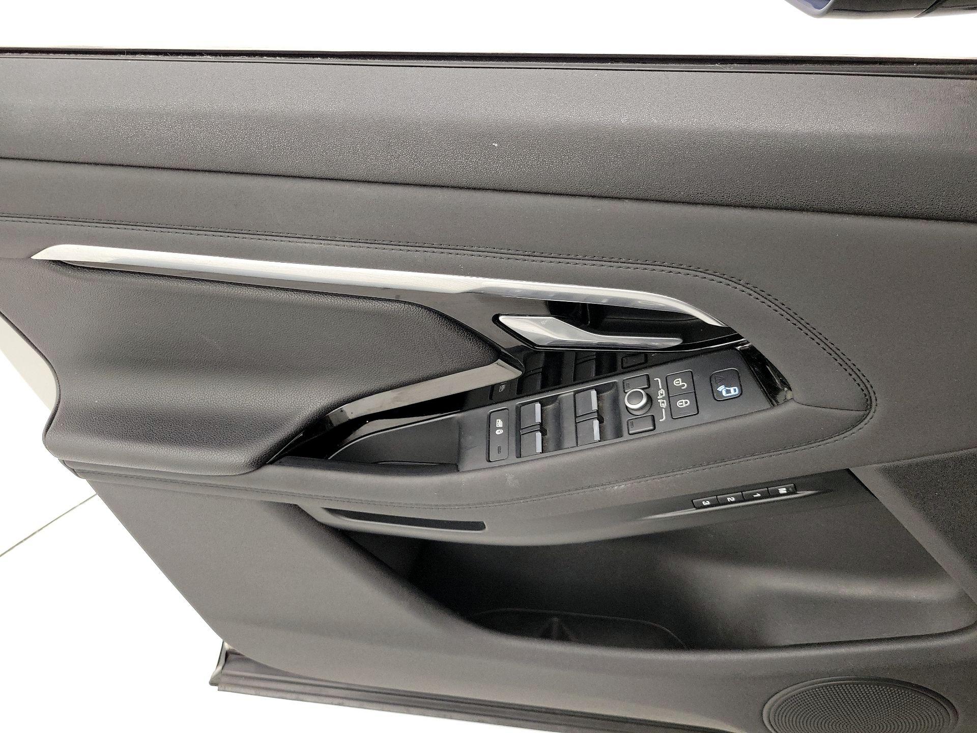 Thumbnail: 2020 Land Rover Range Rover Evoque - 12