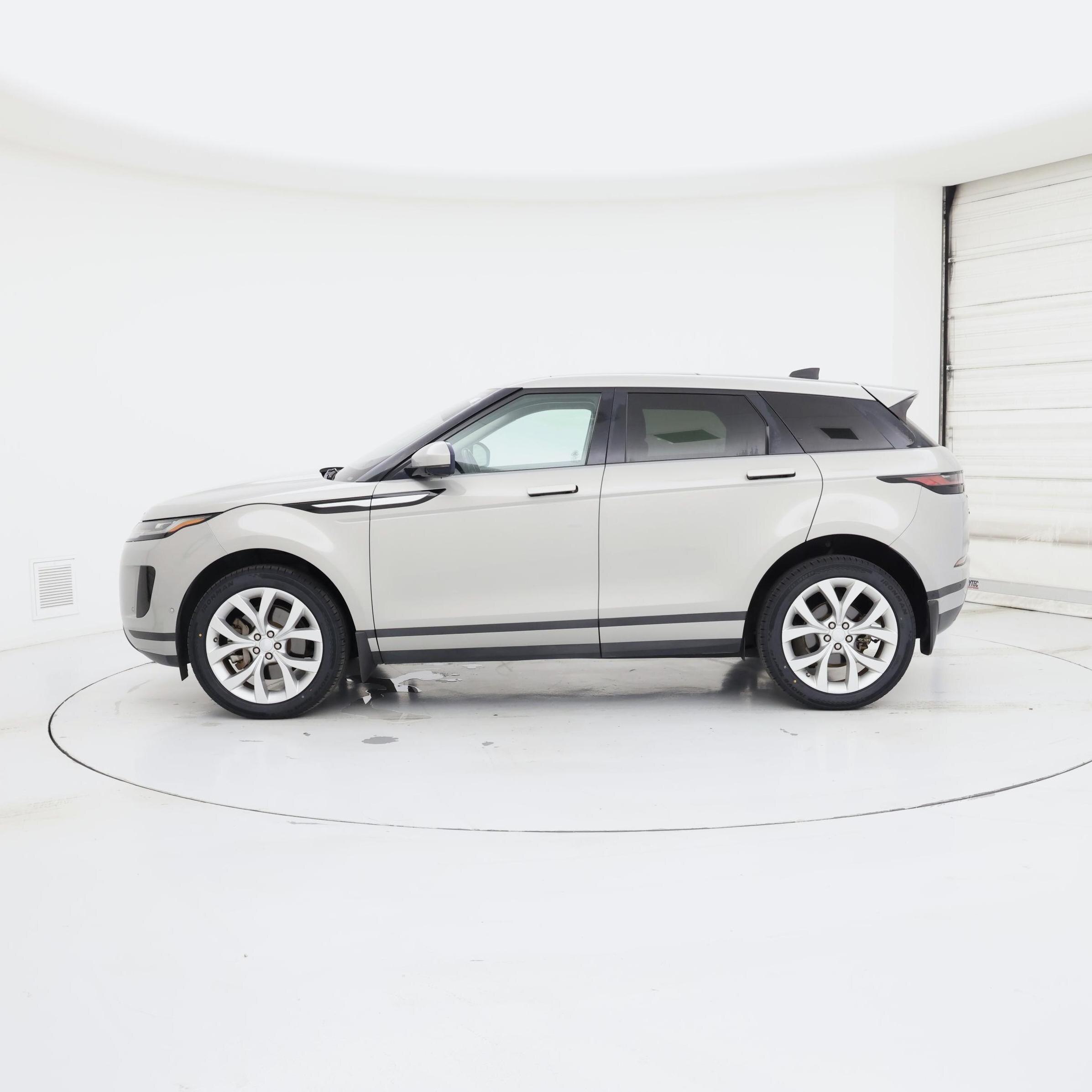 Thumbnail: 2020 Land Rover Range Rover Evoque - 3