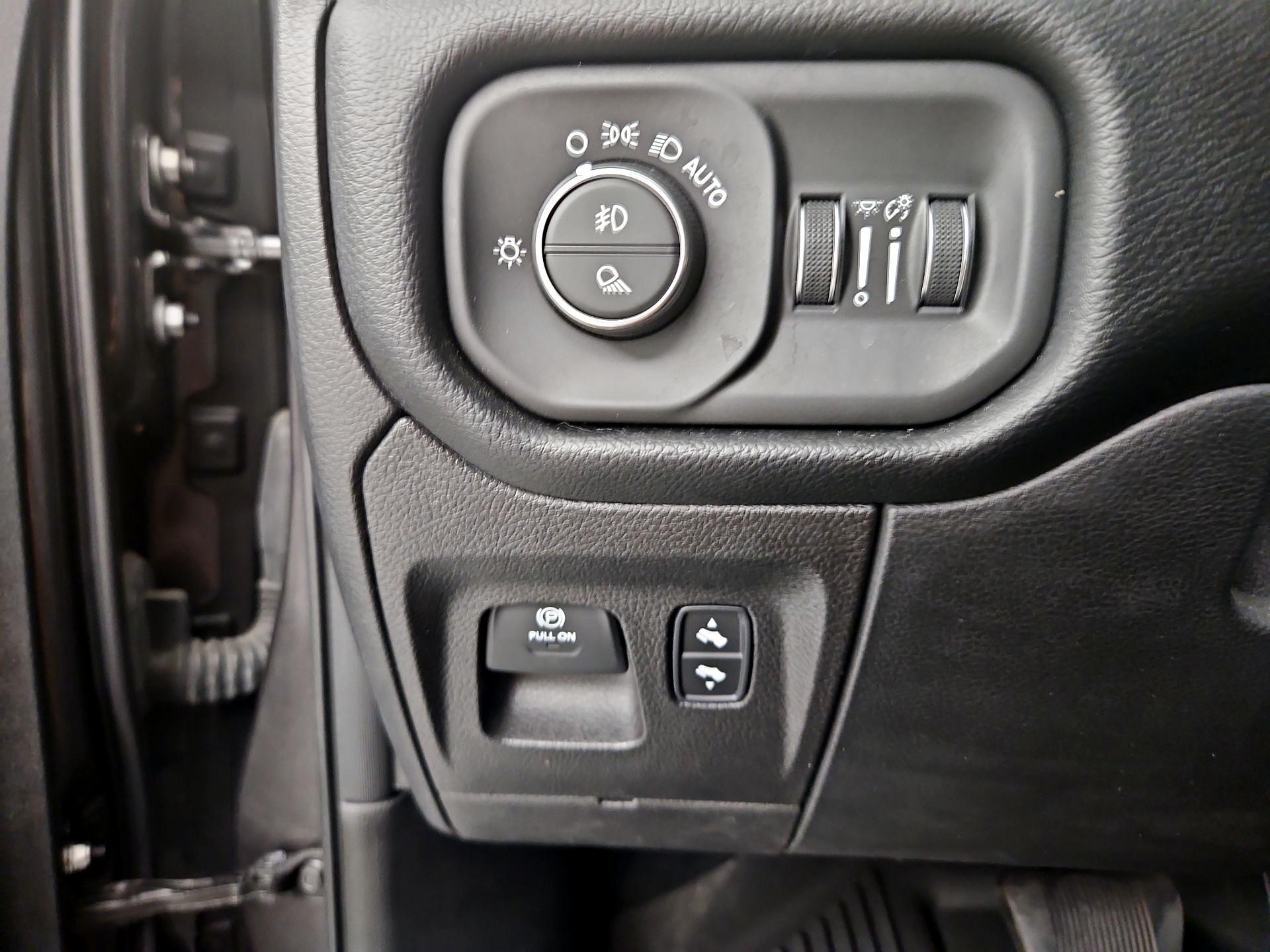 Thumbnail: 2021 RAM 1500 - 13