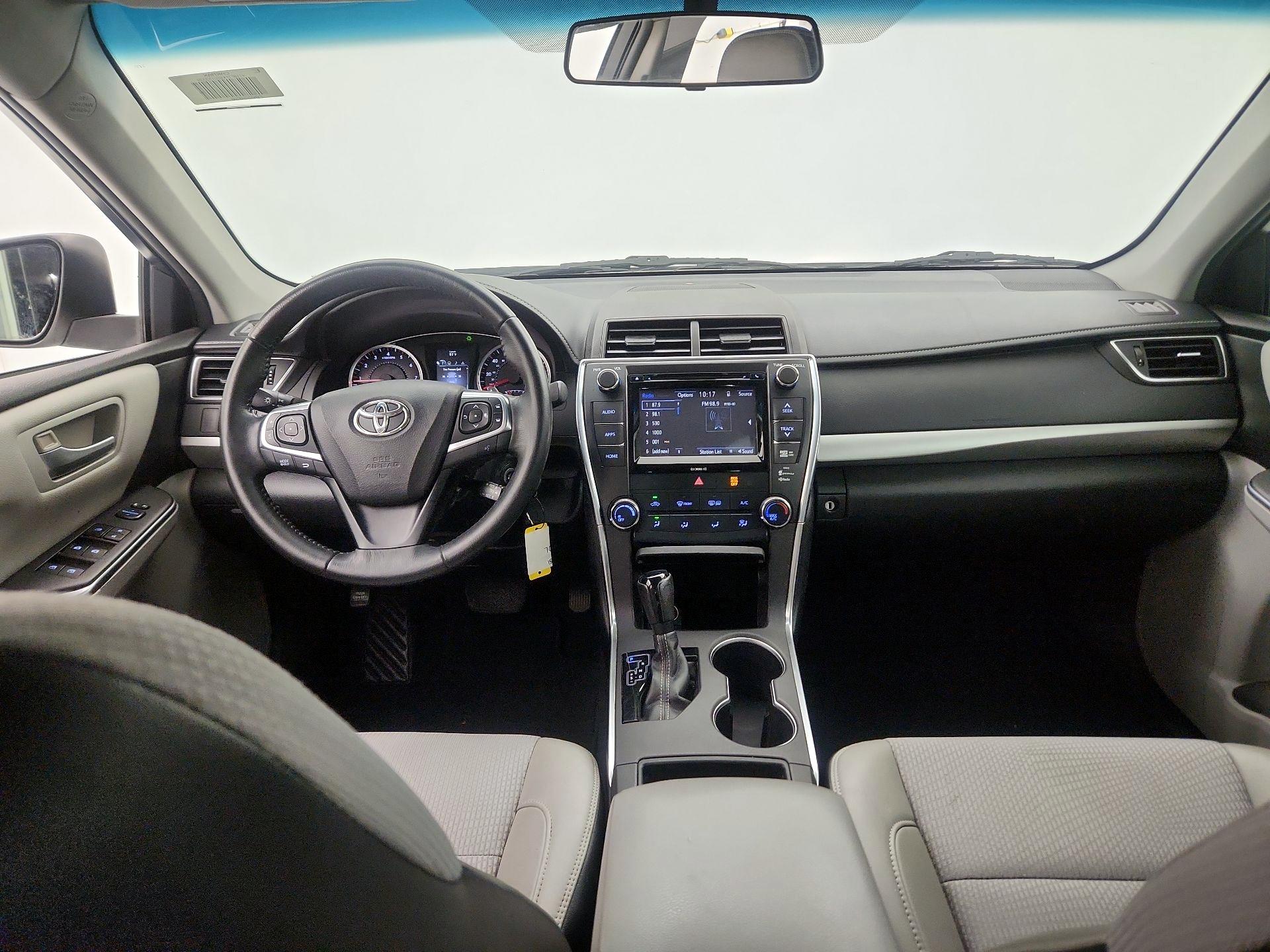 Thumbnail: 2016 Toyota Camry - 9