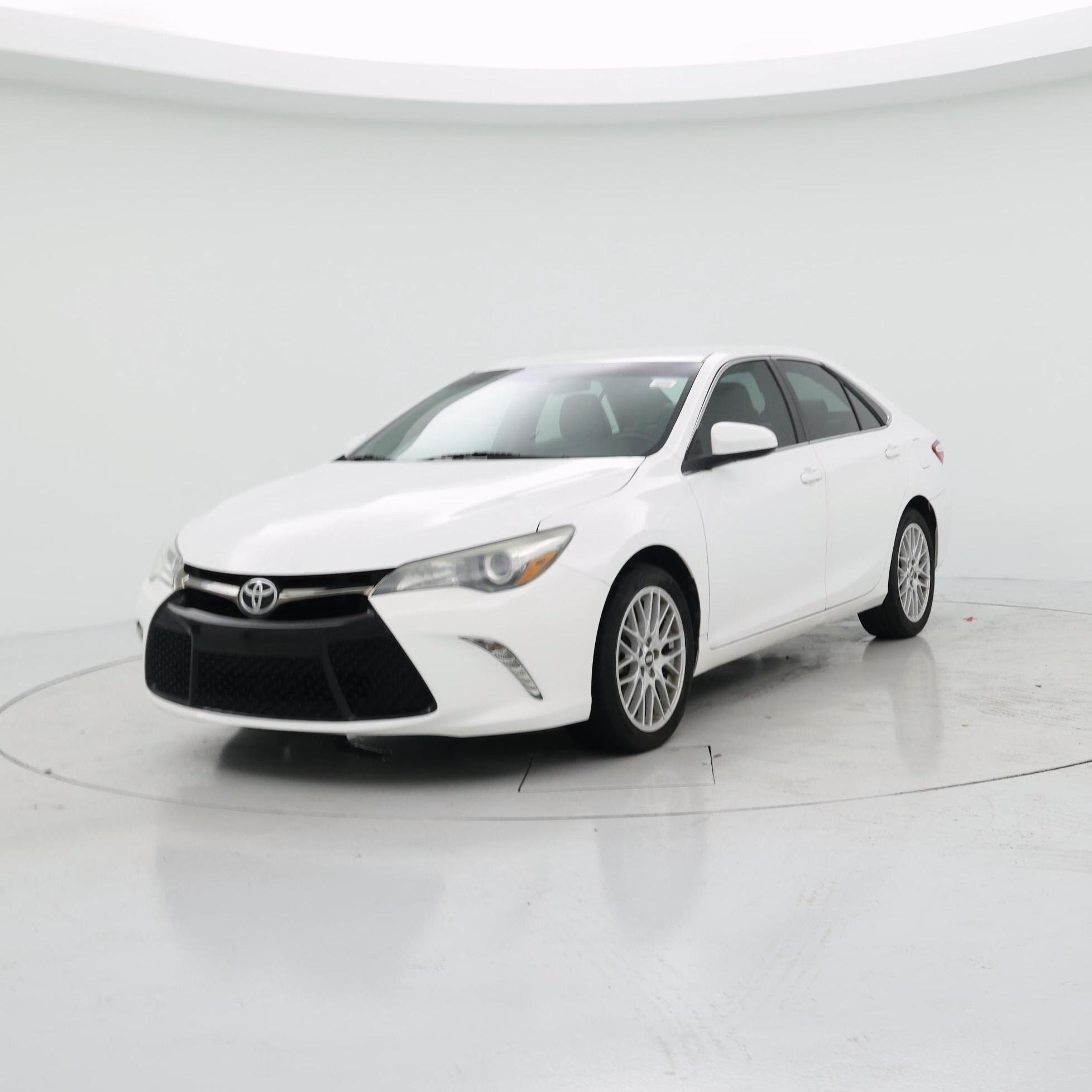 Thumbnail: 2016 Toyota Camry - 4