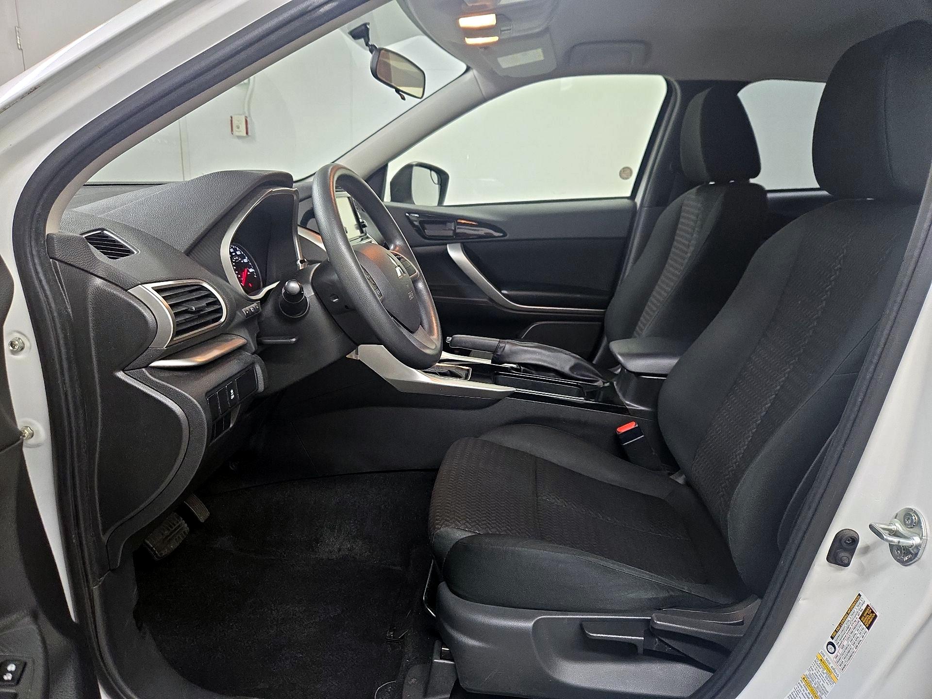 Thumbnail: 2020 Mitsubishi Eclipse Cross - 11