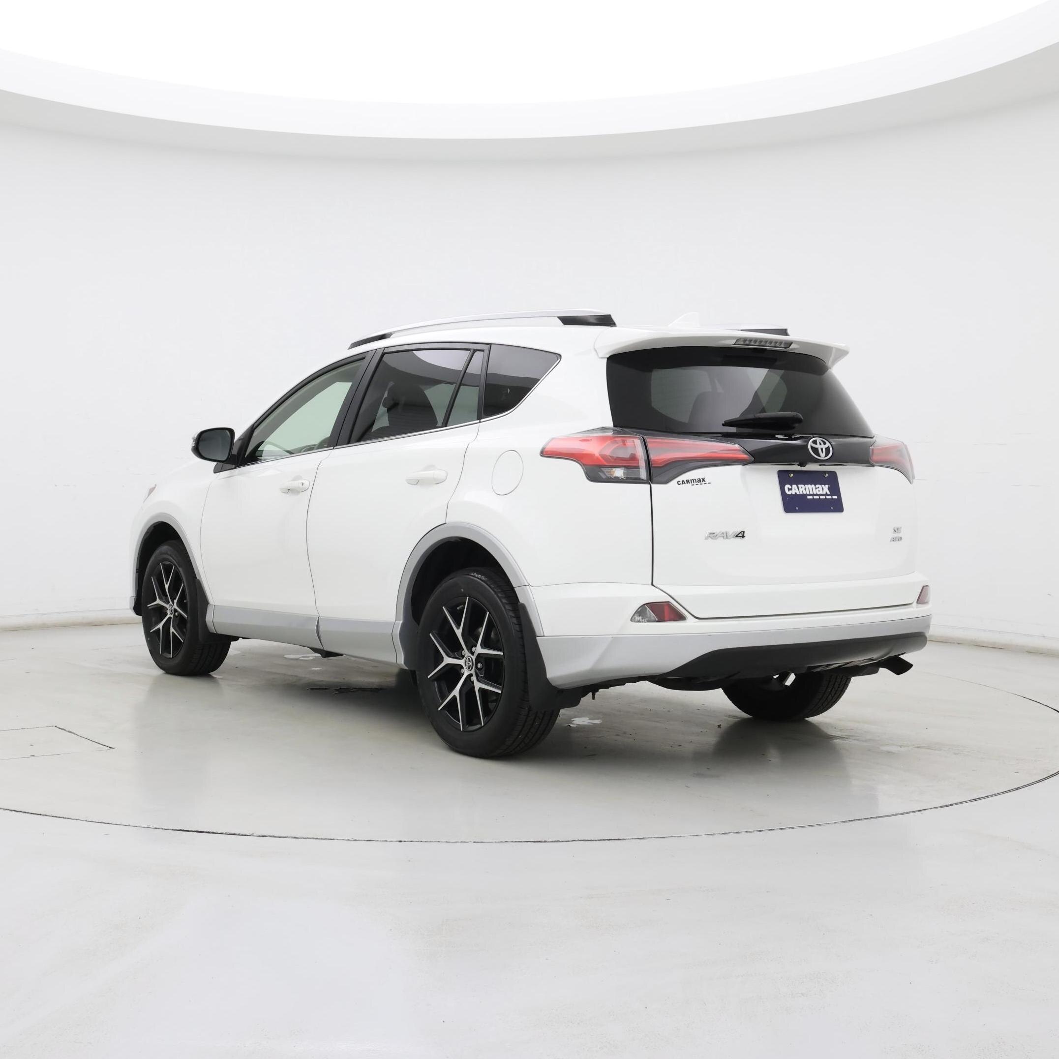 Thumbnail: 2016 Toyota RAV4 - 2