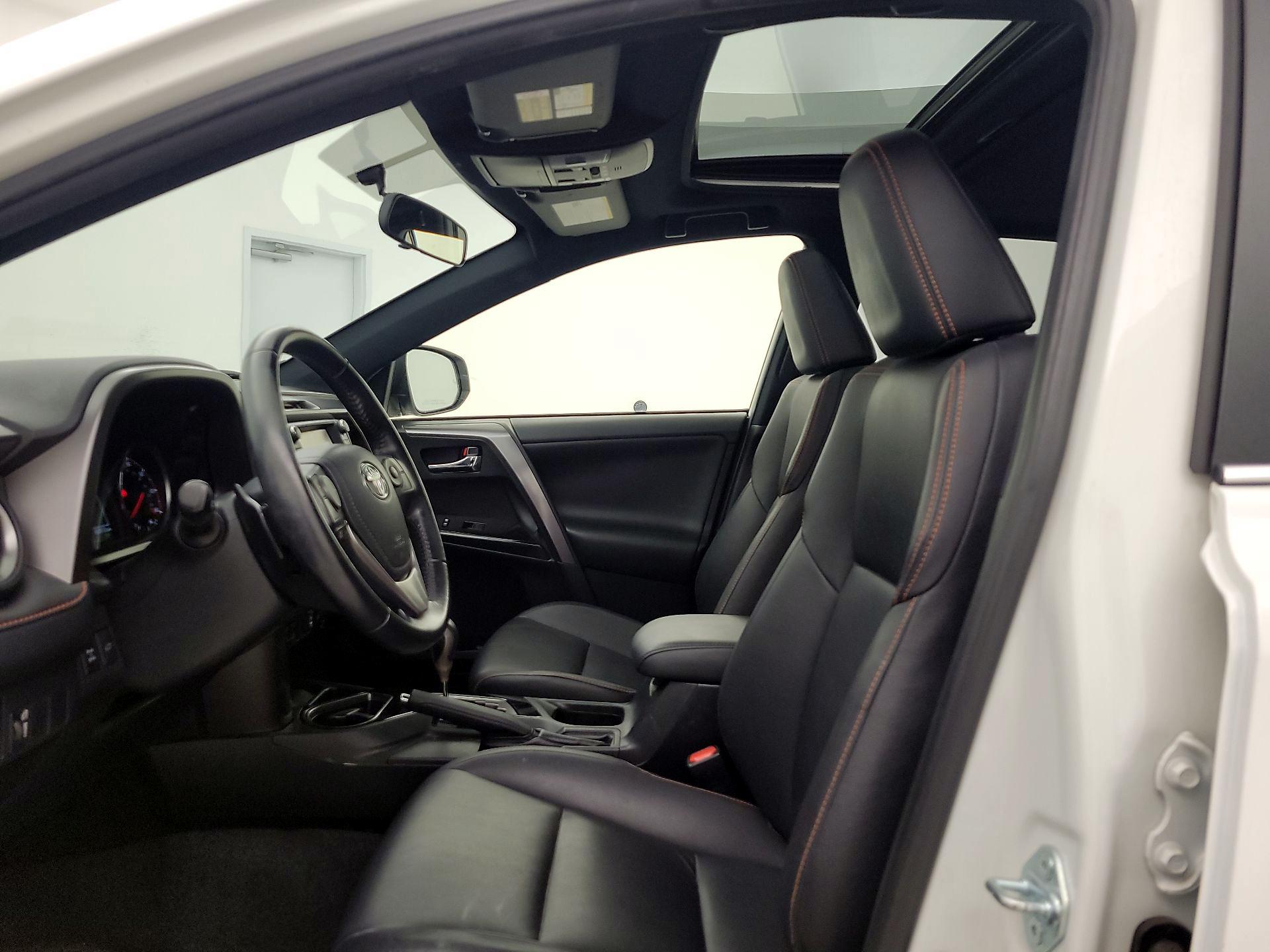 Thumbnail: 2016 Toyota RAV4 - 19