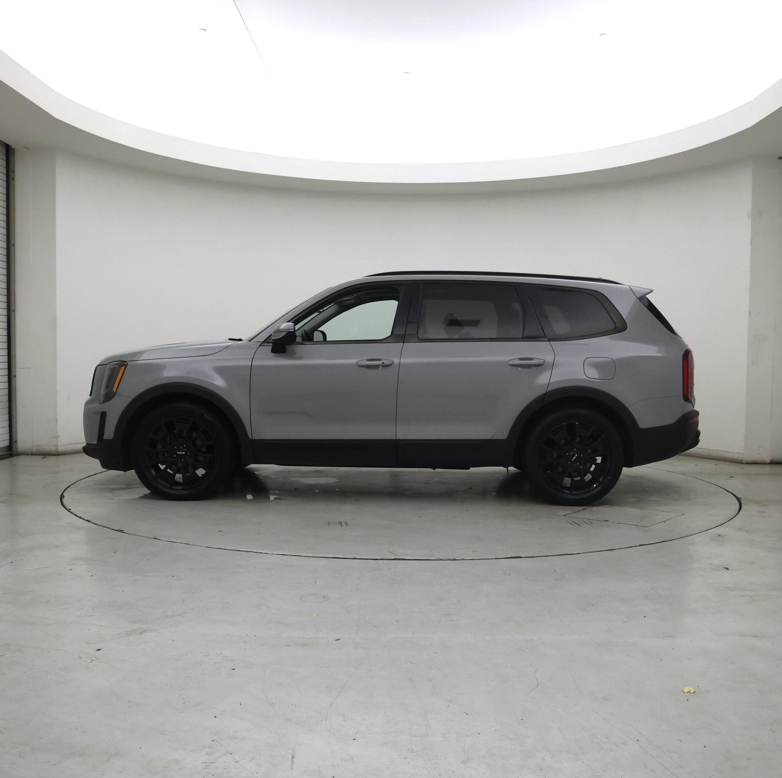Thumbnail: 2022 Kia Telluride - 3