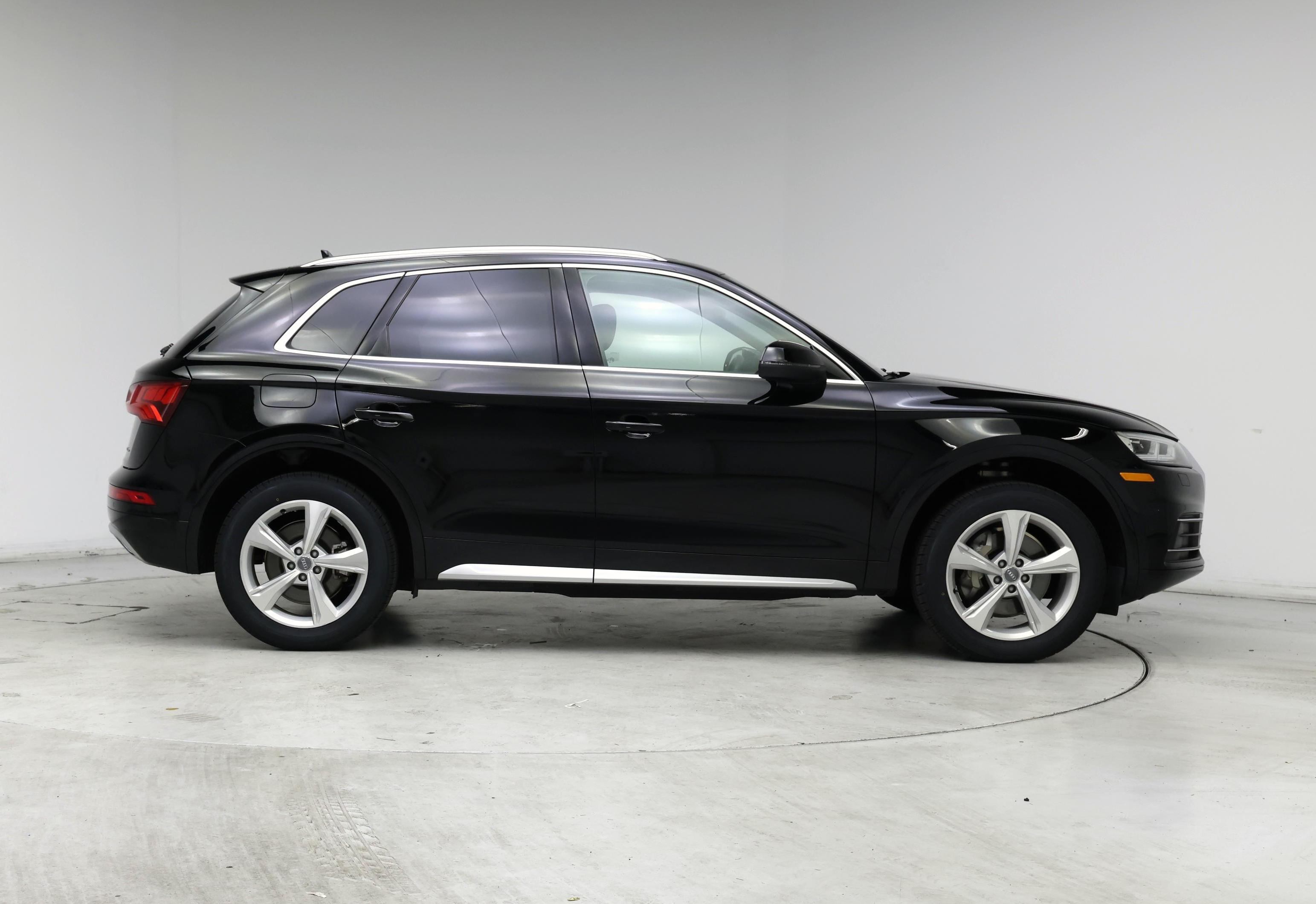 Thumbnail: 2020 Audi Q5 - 7