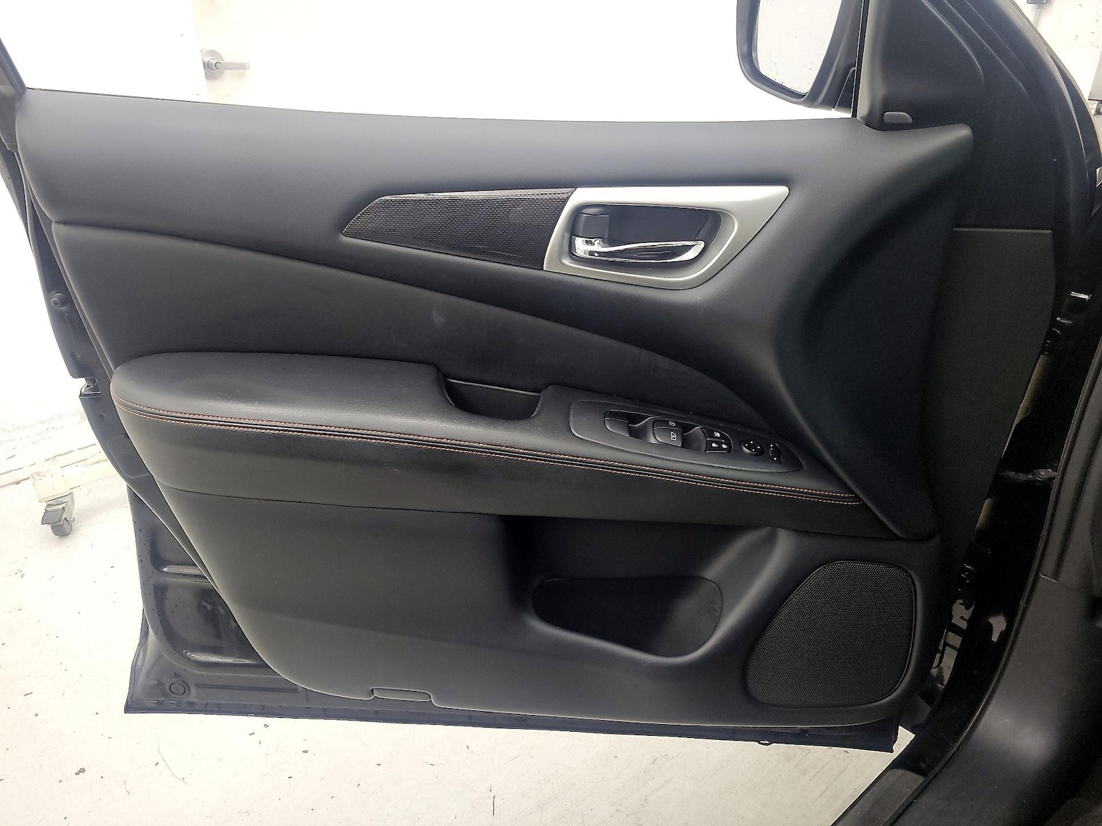 2019 Nissan Pathfinder SV - Photo 13
