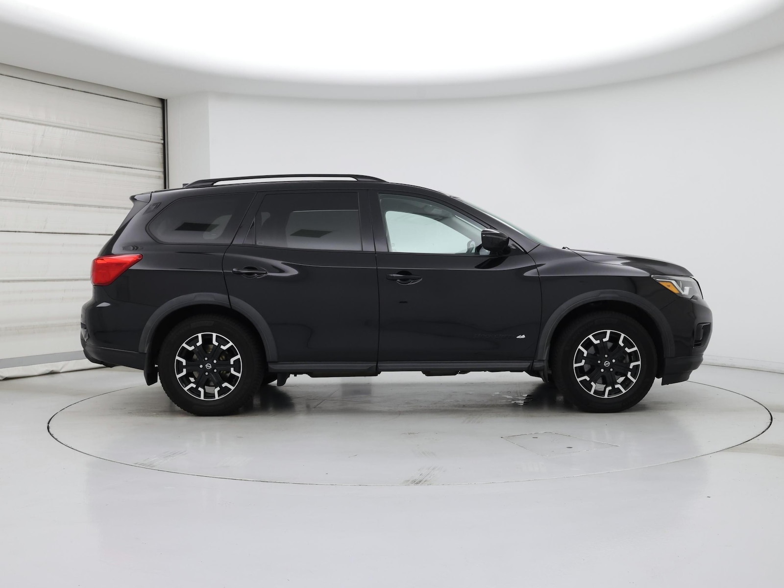 2019 Nissan Pathfinder SV - Photo 8