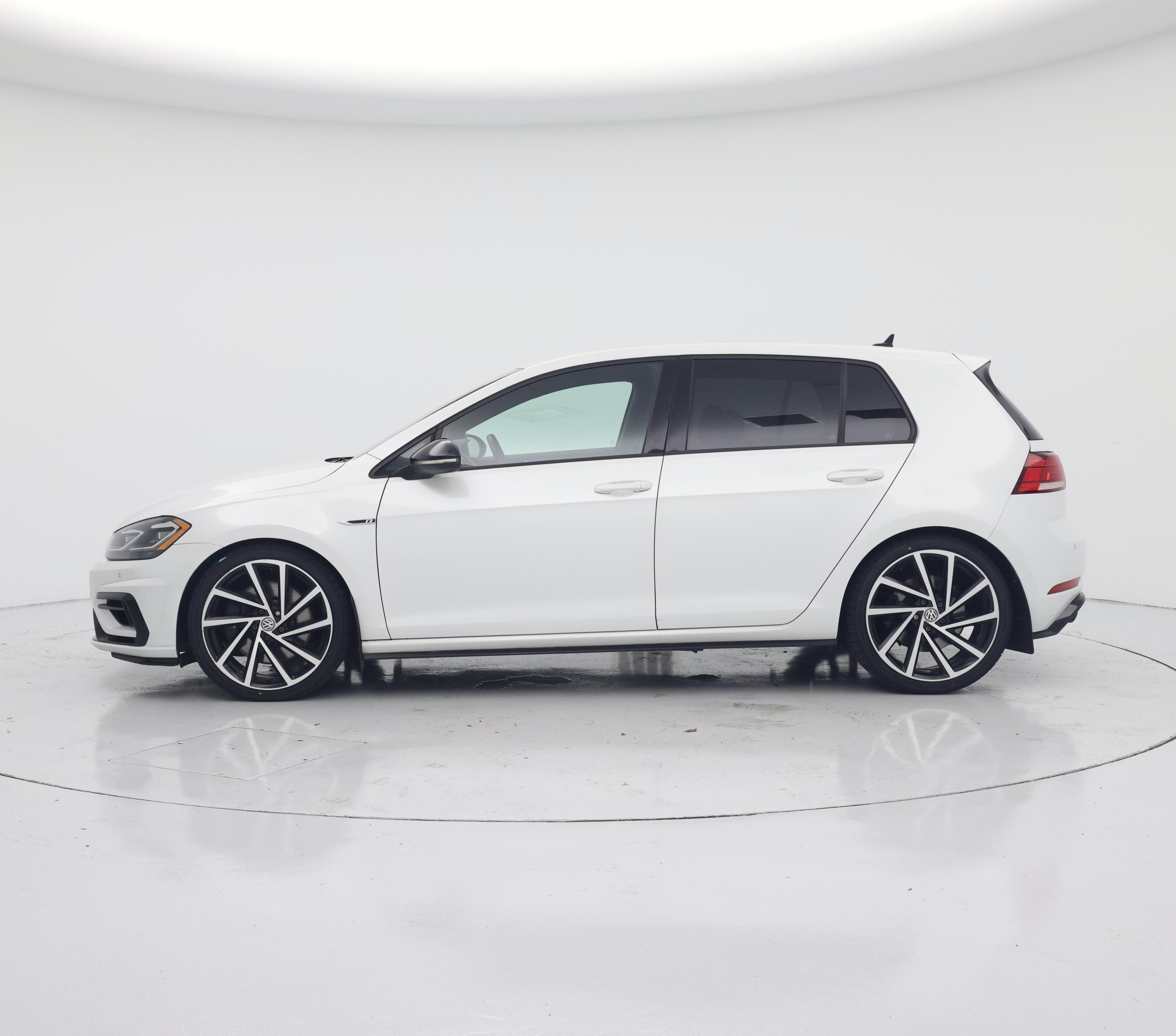 Thumbnail: 2018 Volkswagen Golf - 3