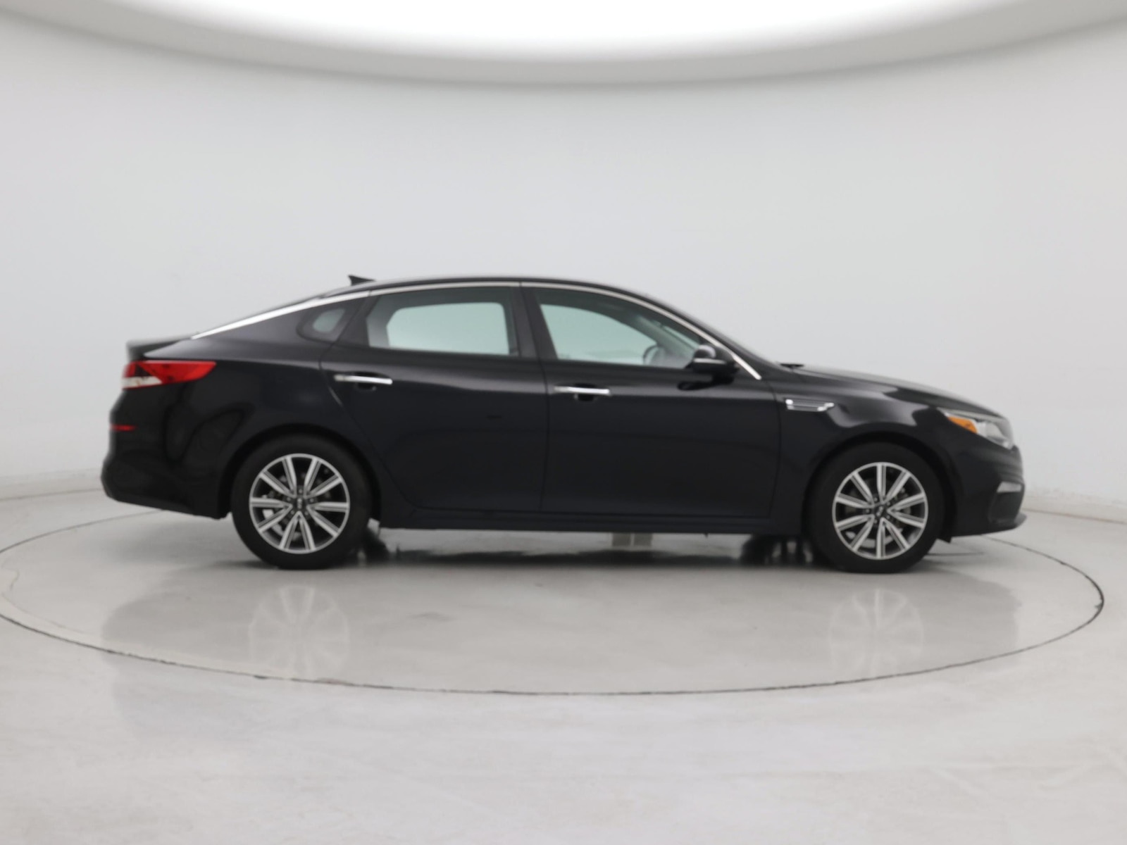 2019 Kia Optima LX - Photo 8