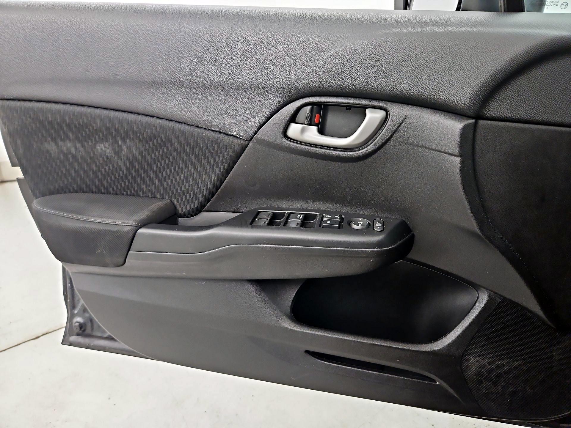 Thumbnail: 2015 Honda Civic - 12
