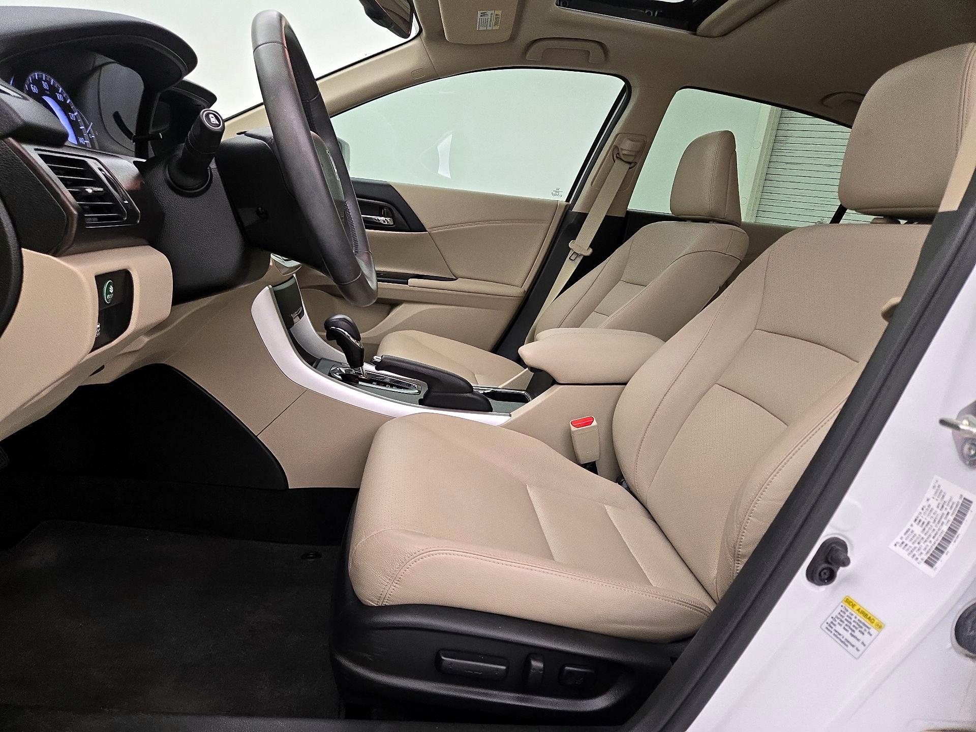 Thumbnail: 2015 Honda Accord - 11