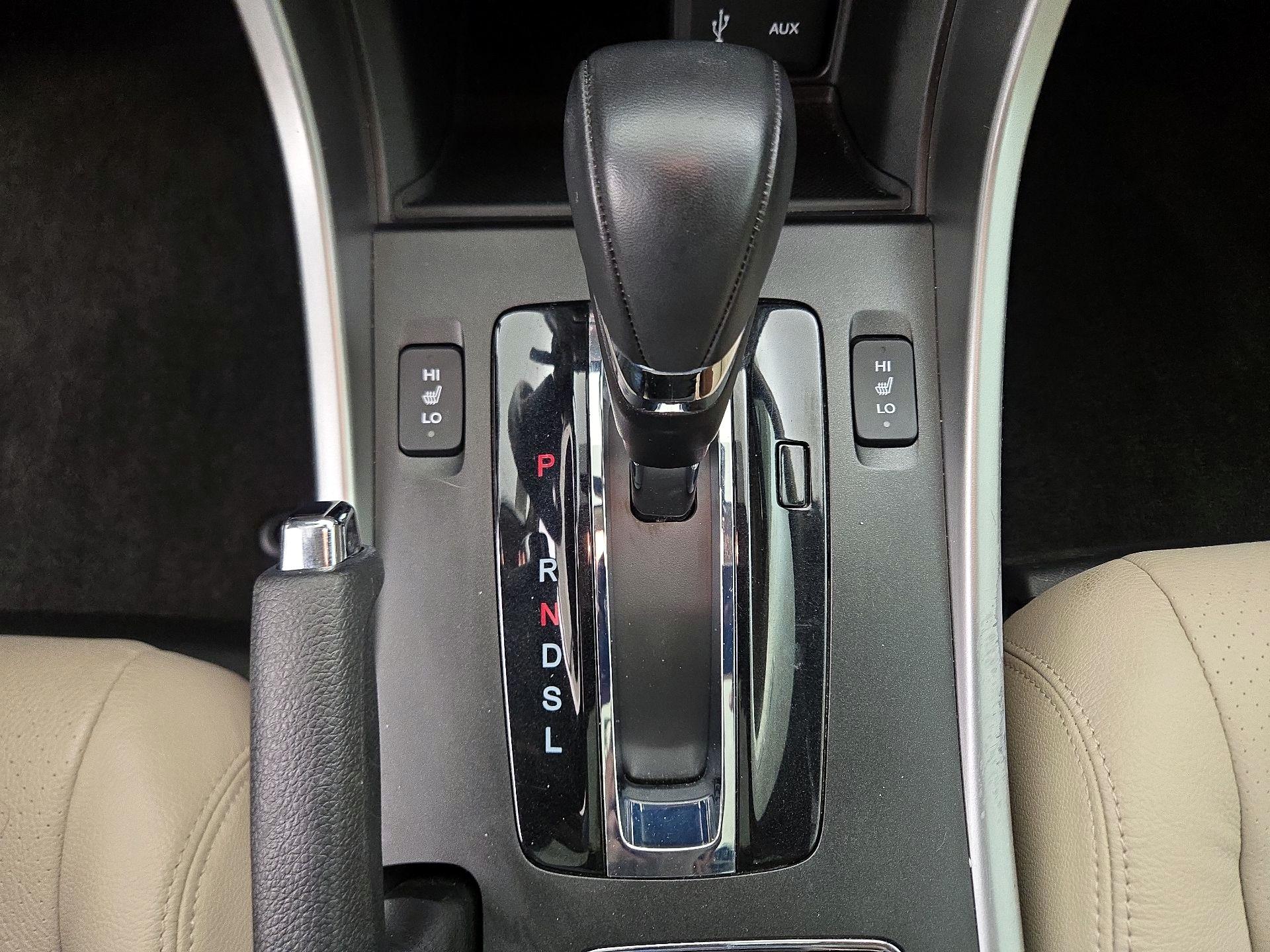 Thumbnail: 2015 Honda Accord - 17
