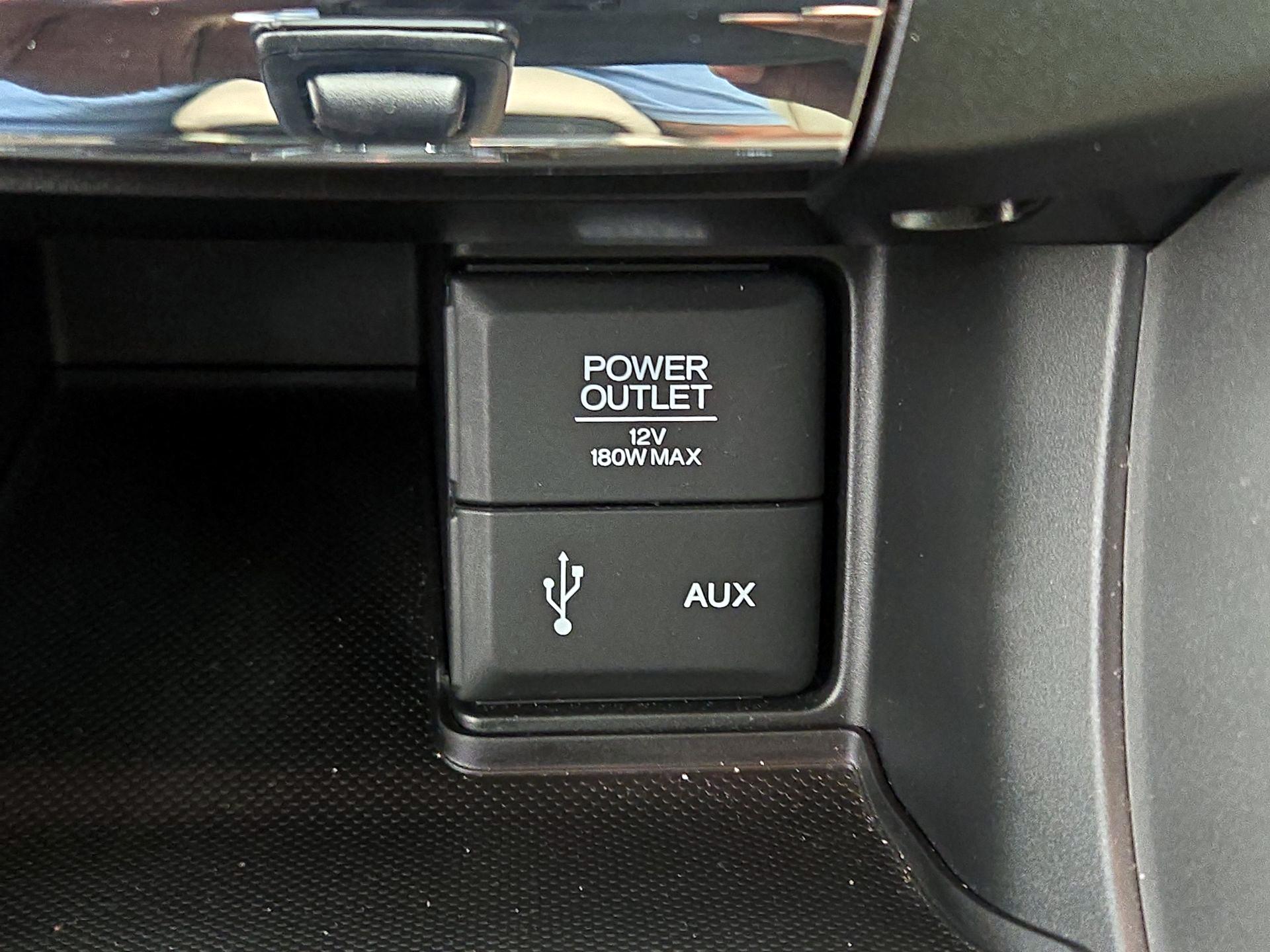 Thumbnail: 2015 Honda Accord - 18