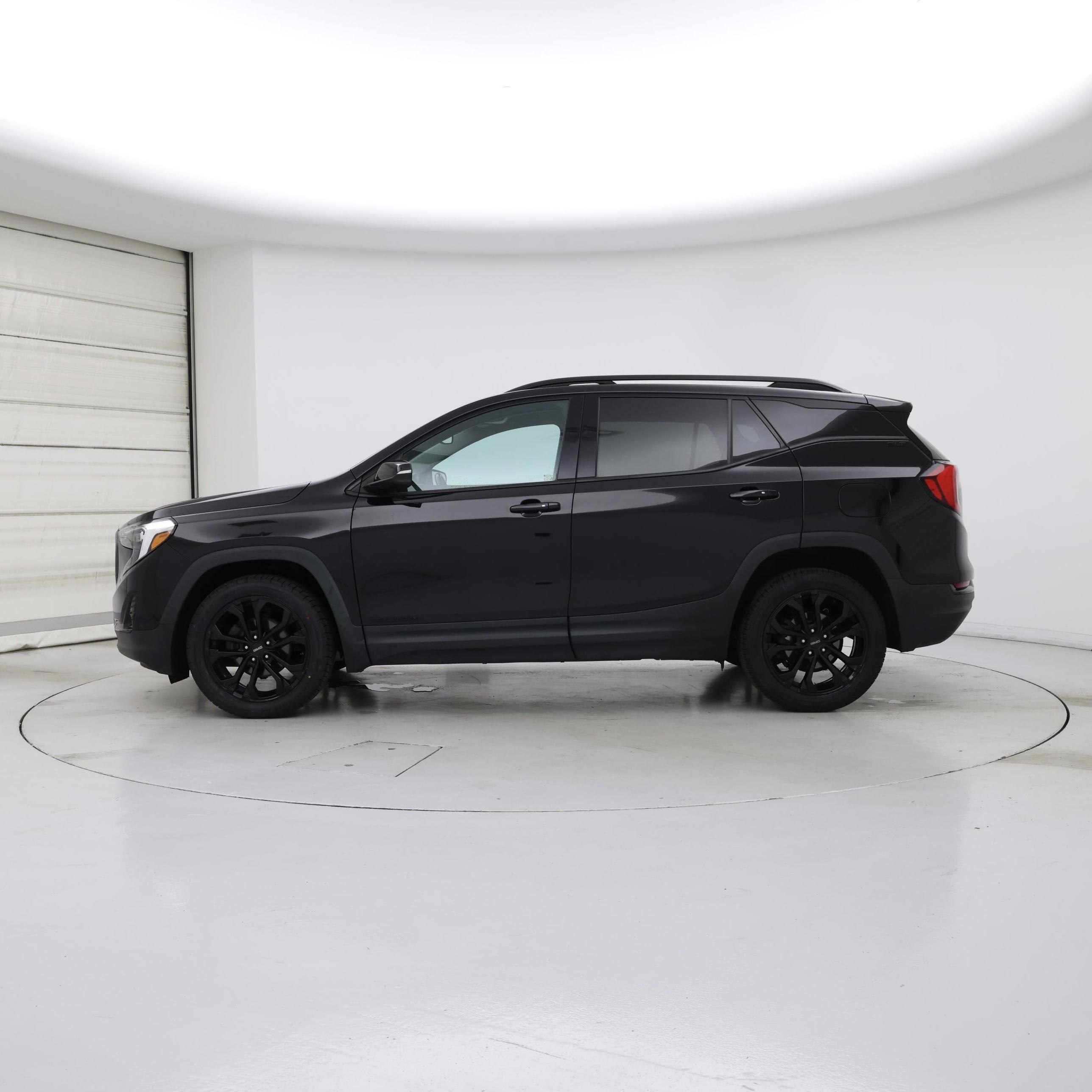 Thumbnail: 2021 GMC Terrain - 3