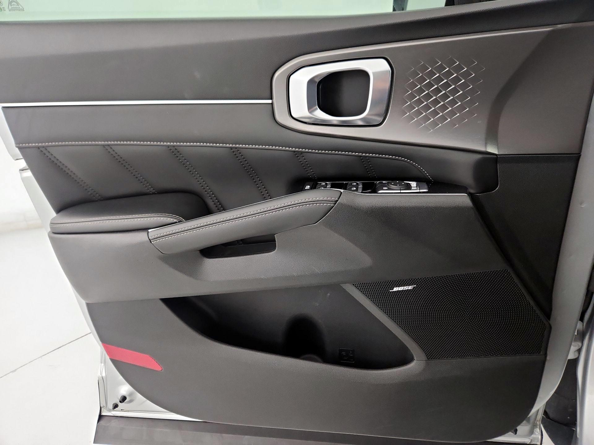 Thumbnail: 2021 Kia Sorento - 12