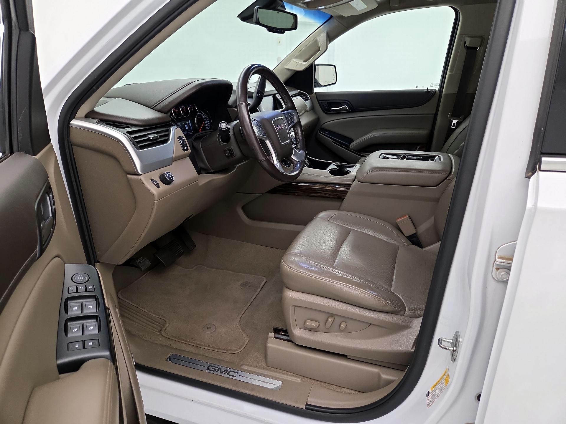 Thumbnail: 2020 GMC Yukon XL - 11