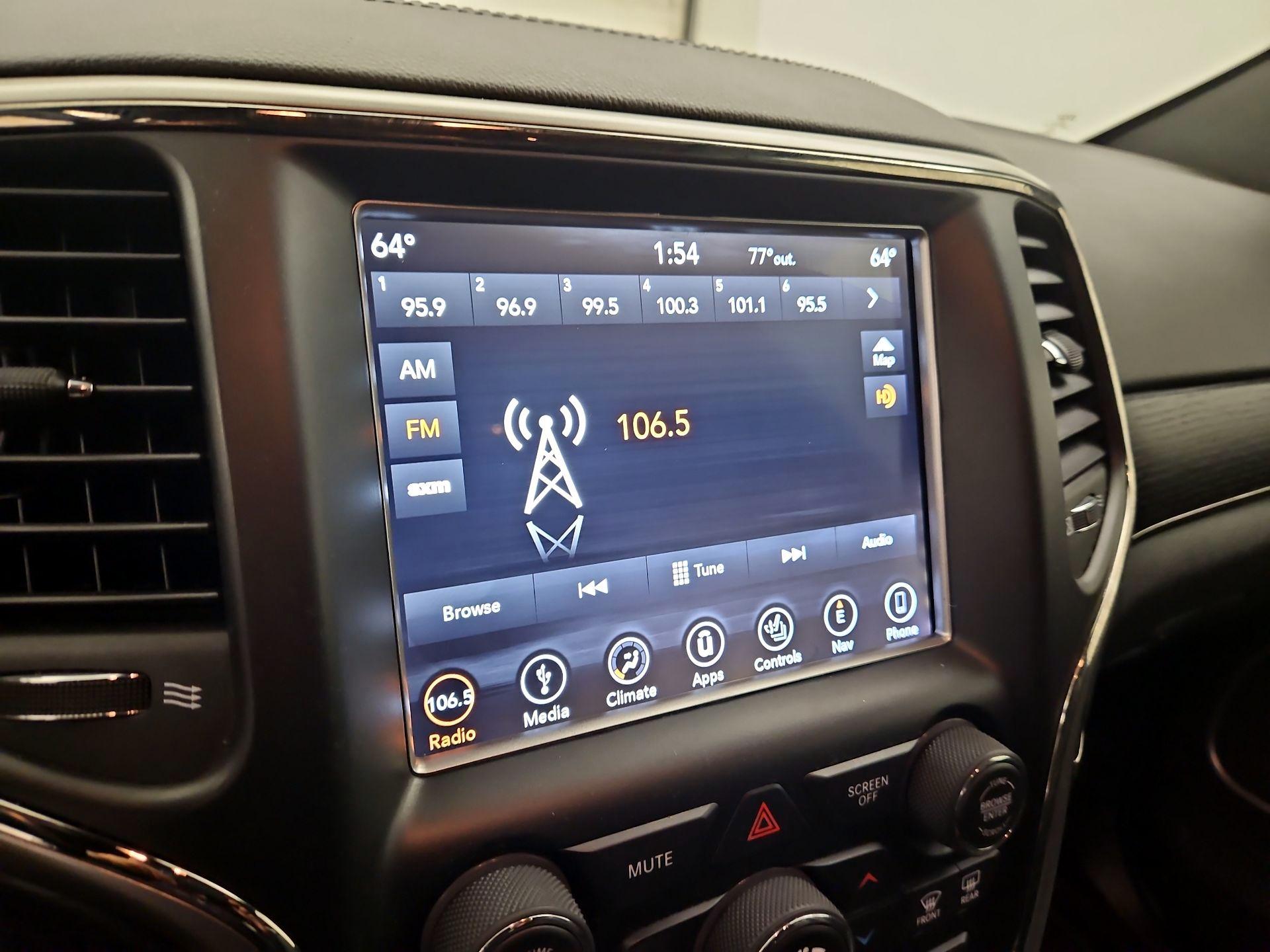 Thumbnail: 2018 Jeep Grand Cherokee - 16