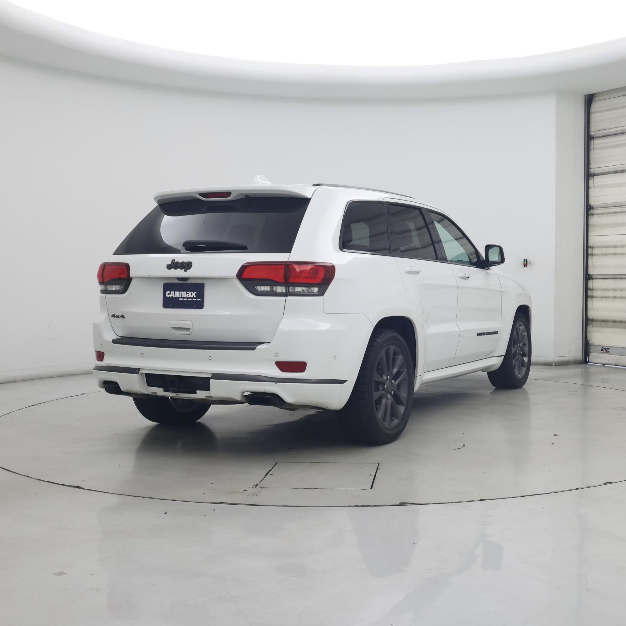 Thumbnail: 2018 Jeep Grand Cherokee - 8